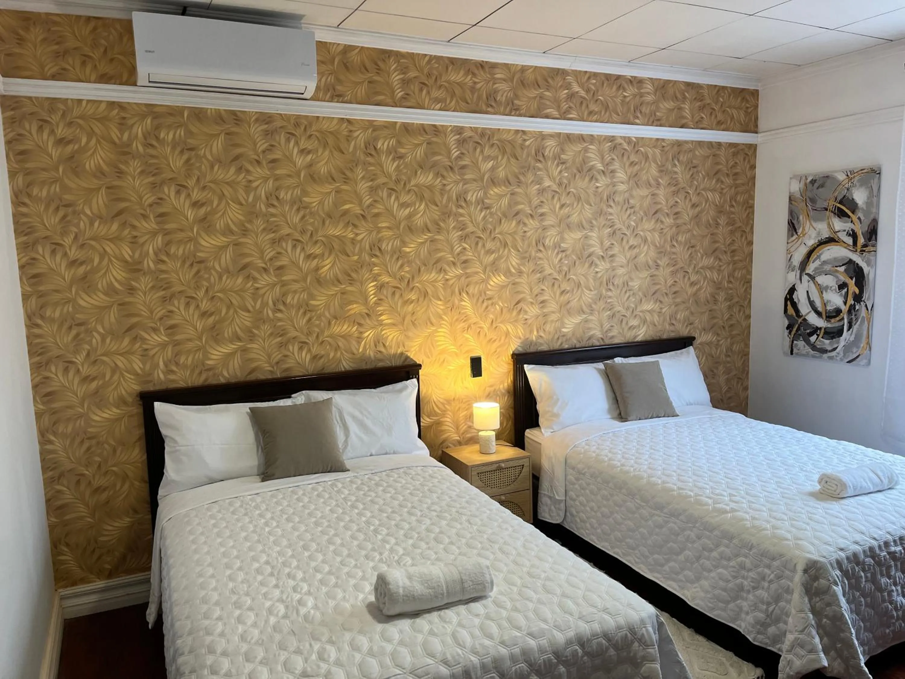 Bed in The Victorian Hotel