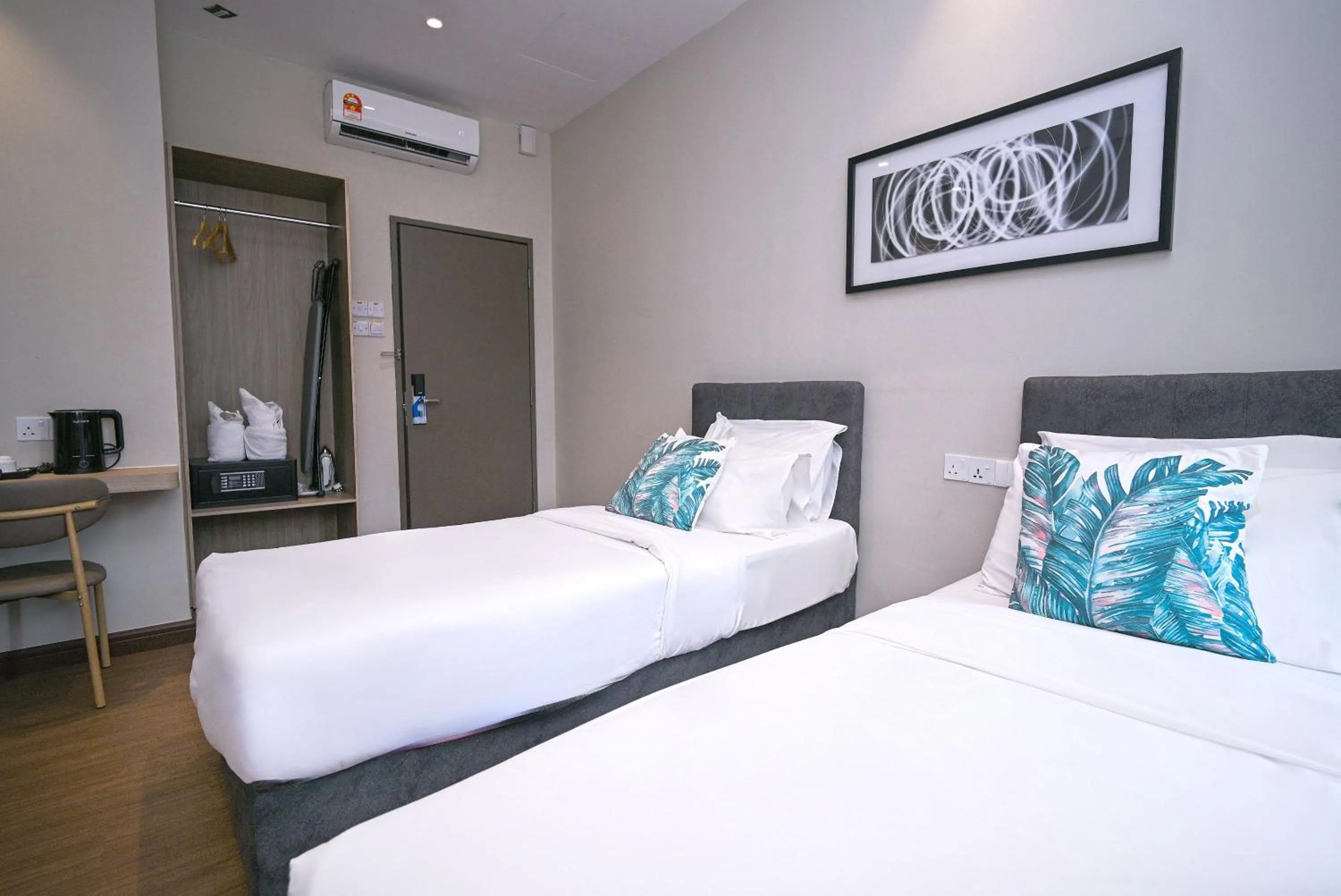 Bed in Kingston Hotel 4 - TRX