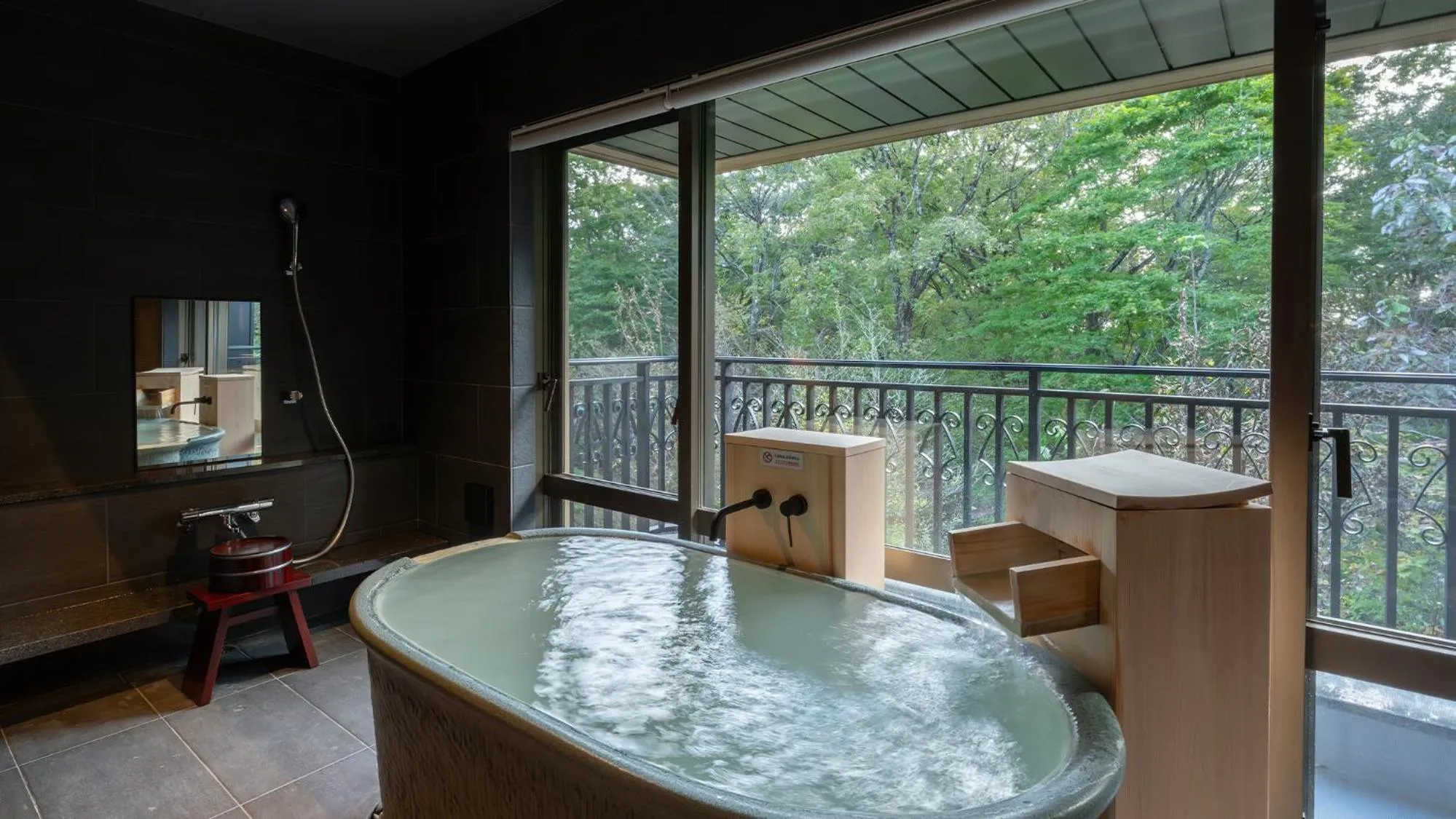 Nasu-Onsen Shinshun no Kago Hewitt Resort