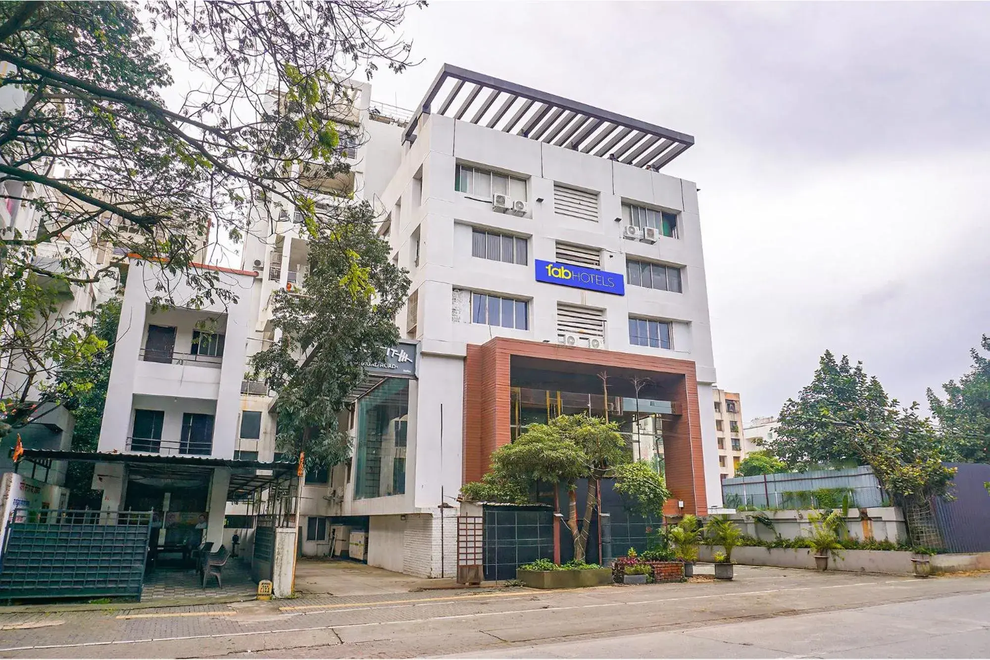 FabHotel Vardhan Plaza FabHotel Vardhan Plaza