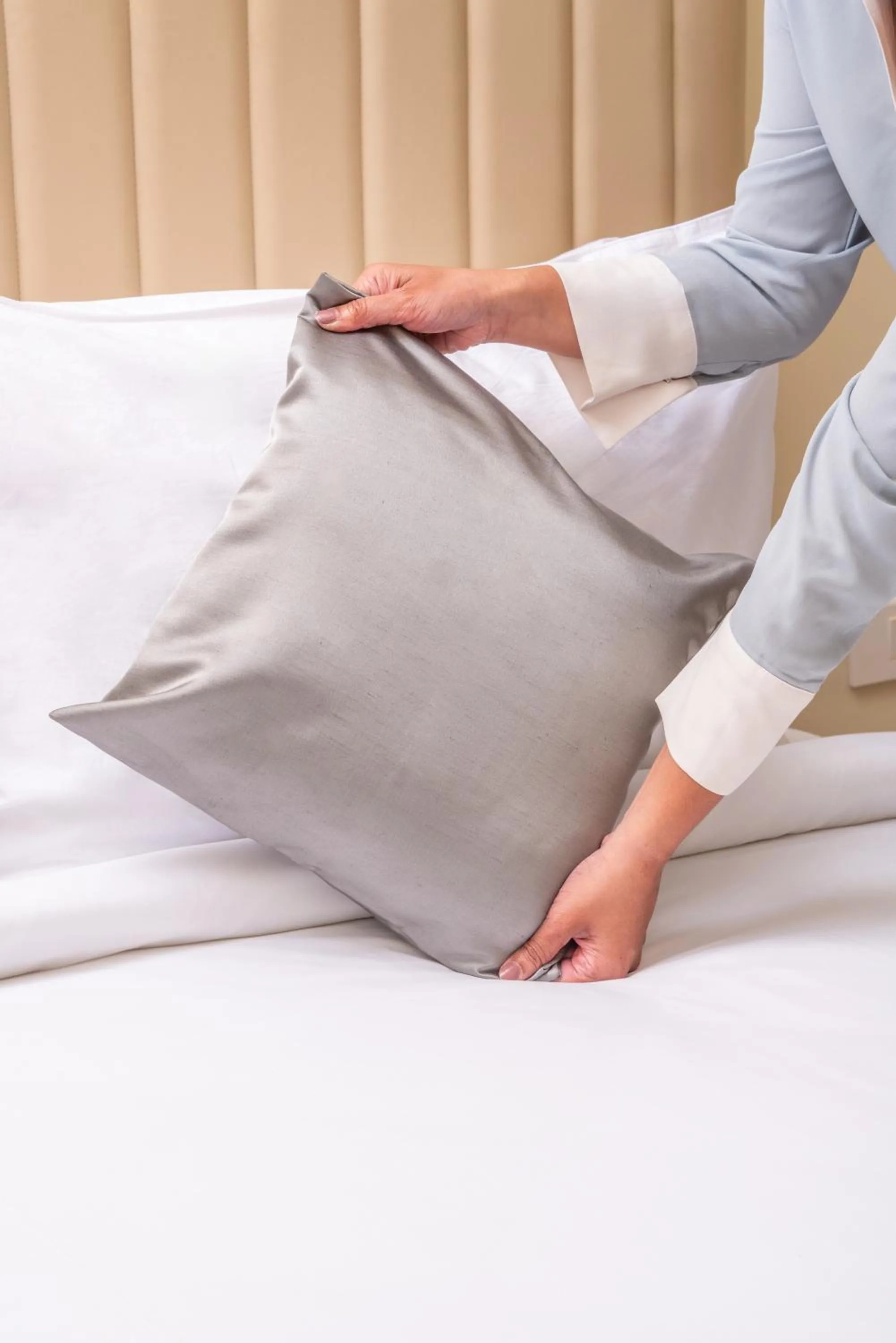 Bed in Stae Hotel-Madhapur