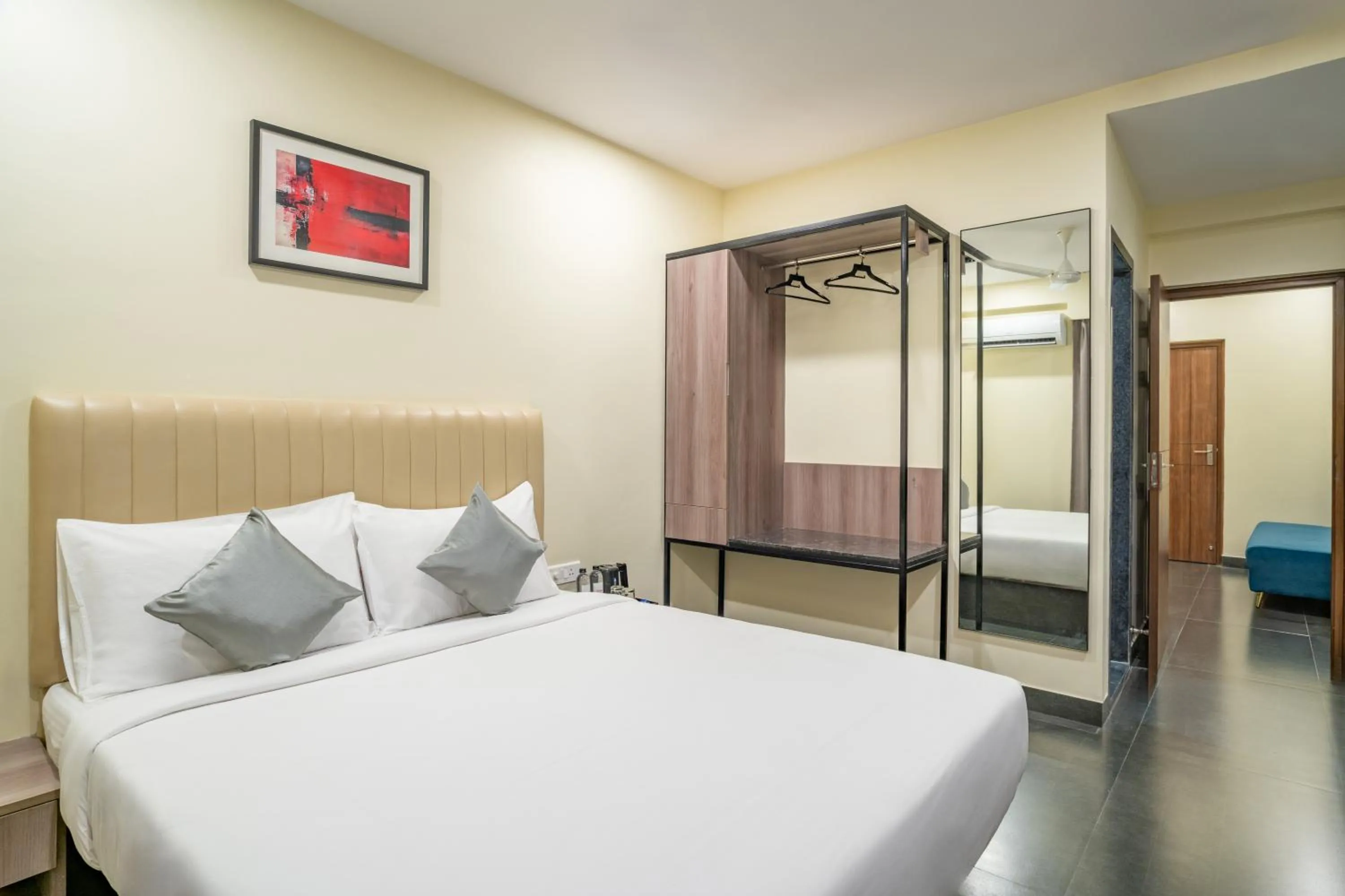 Photo of the whole room, Bed in Stae Hotel-Madhapur