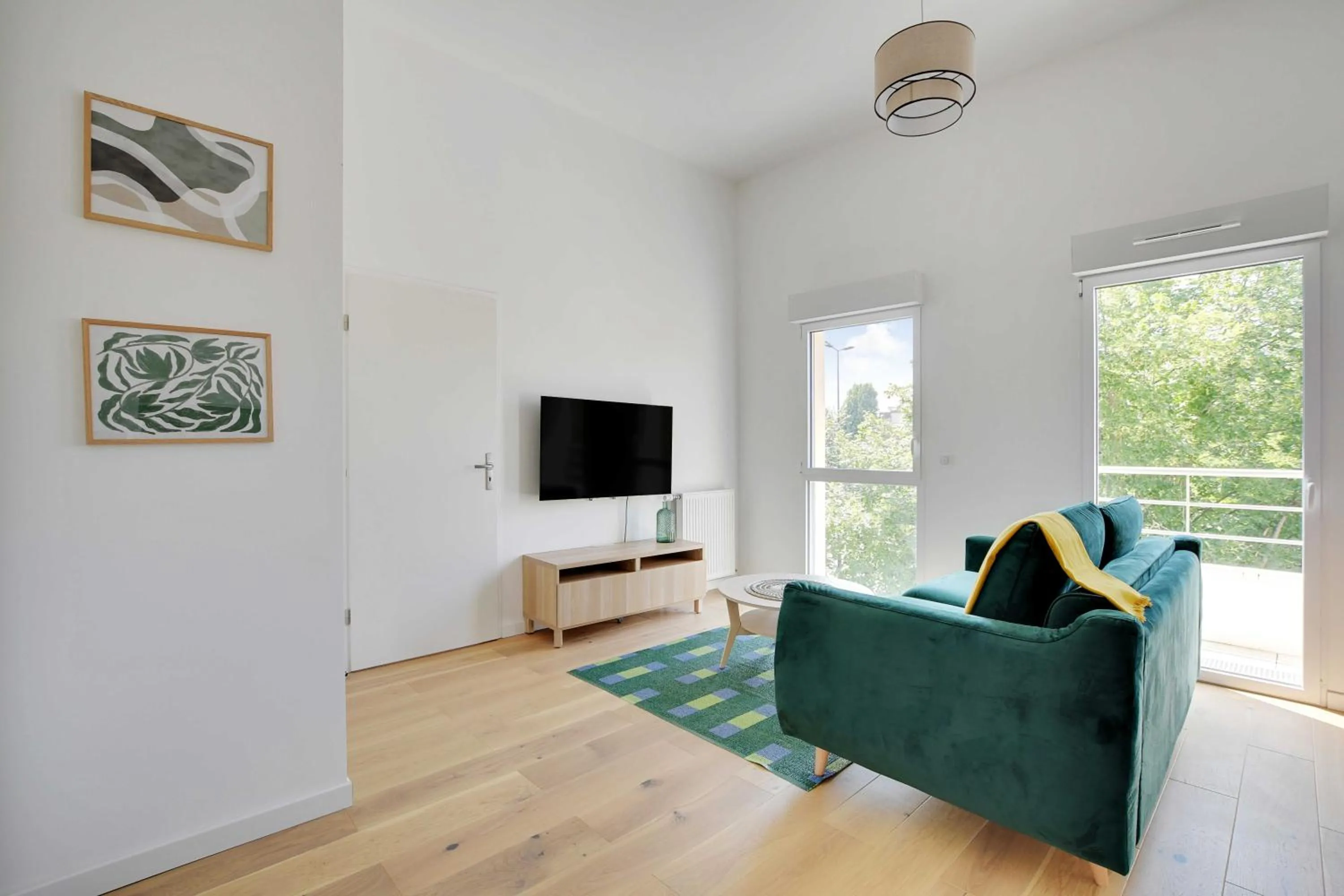 TV and multimedia in Modern Apartment - 1BD-4P - PMR - Nogent-sur-Marne