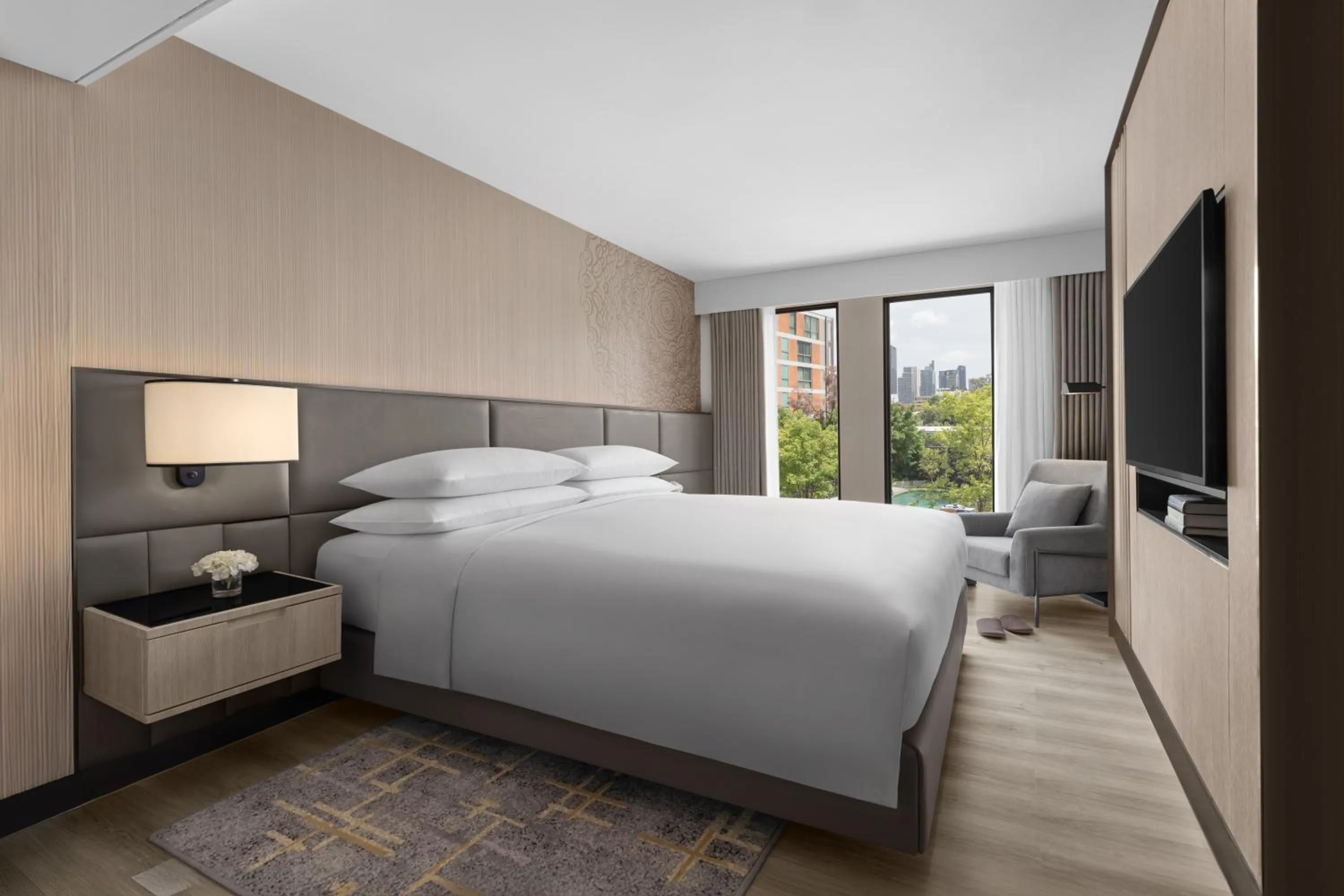 Bedroom, Bed in Marriott Executive Apartments, Bangkok Townhall Sukhumvit