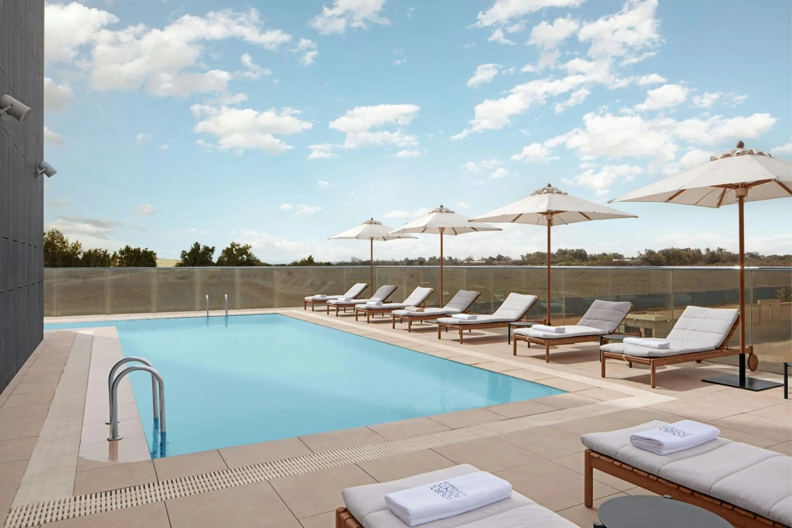 Swimming pool in Four Points by Sheraton Dakar Diamniadio