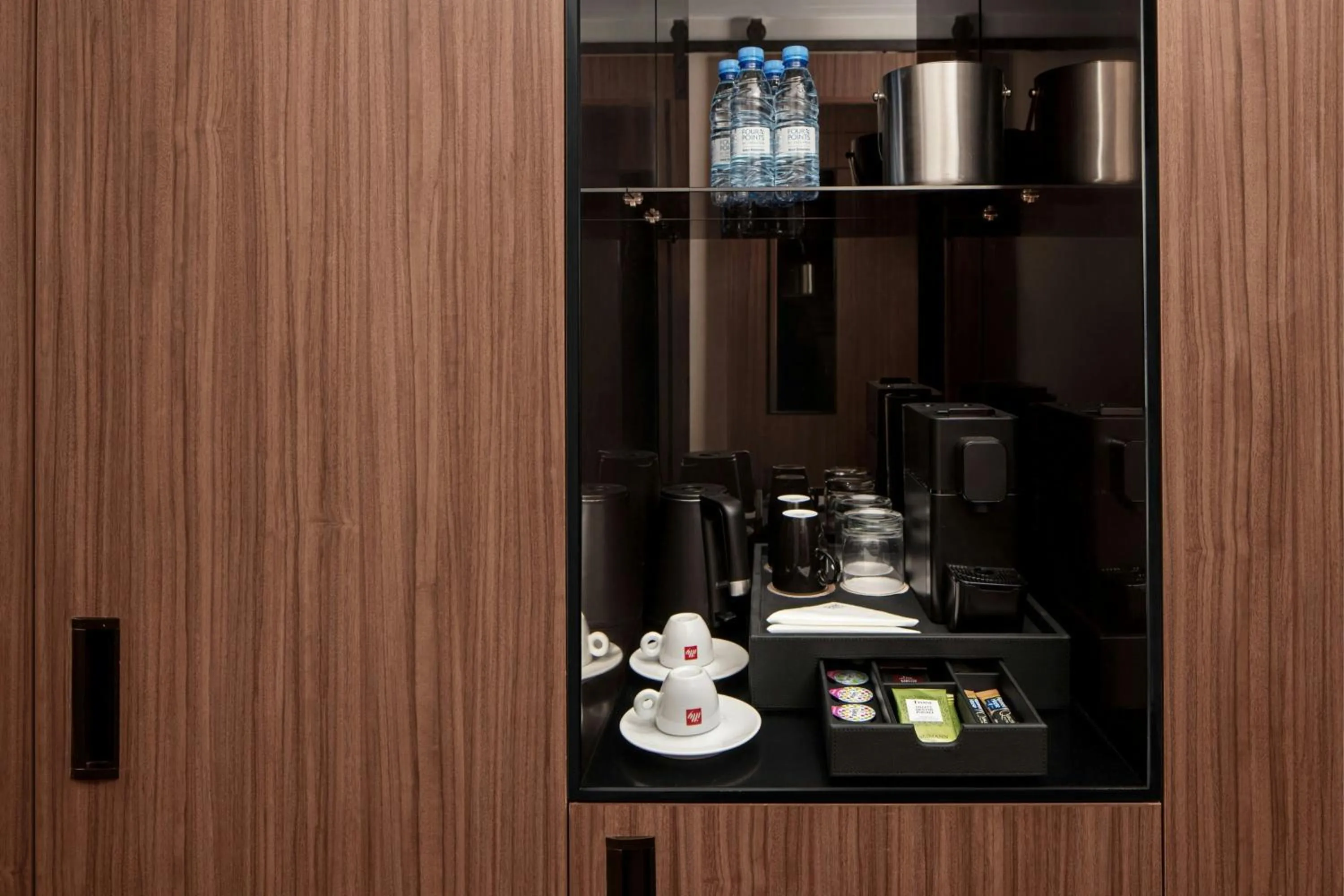 Photo of the whole room in Four Points by Sheraton Dakar Diamniadio