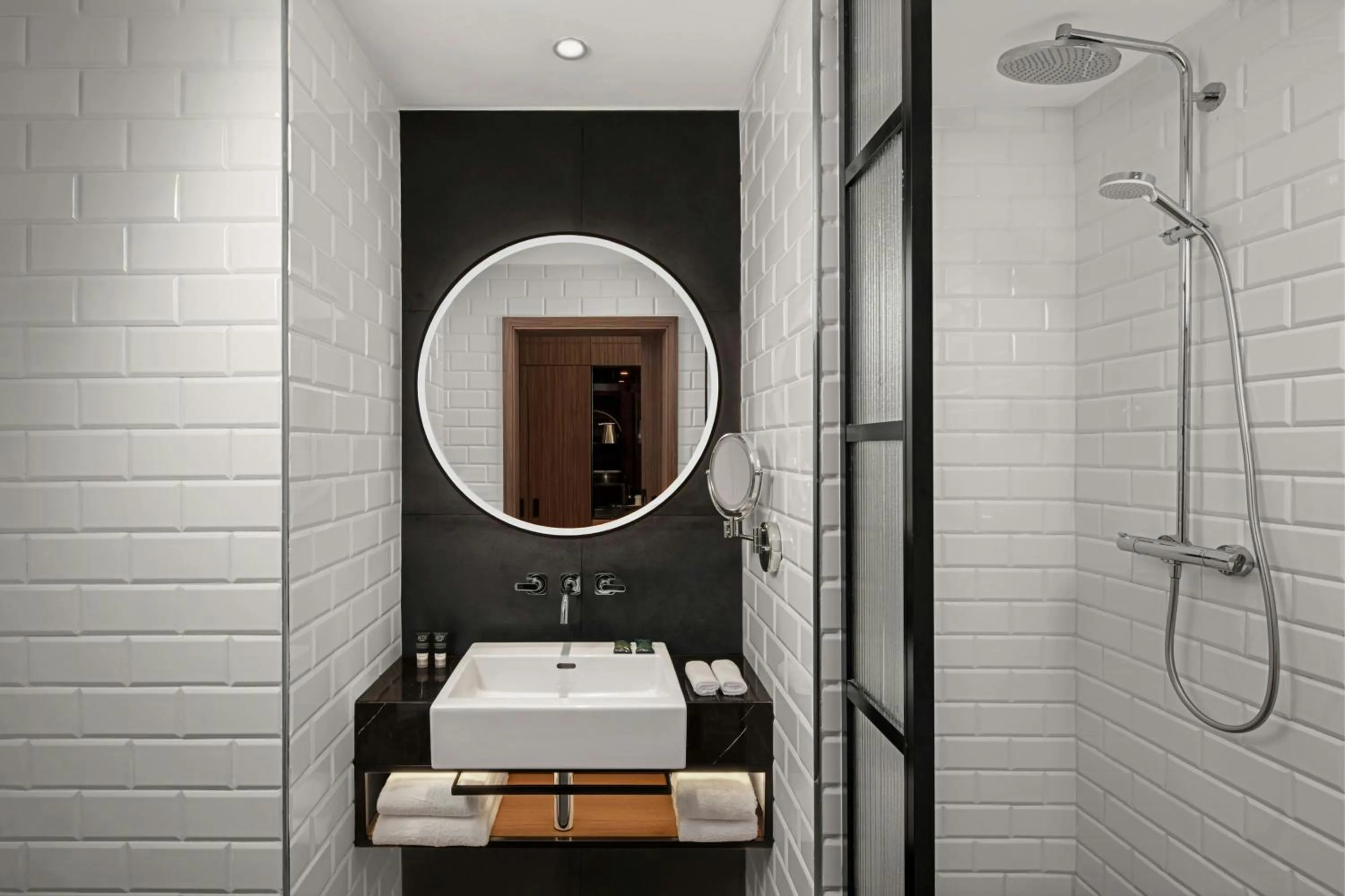 Bathroom in Four Points by Sheraton Dakar Diamniadio
