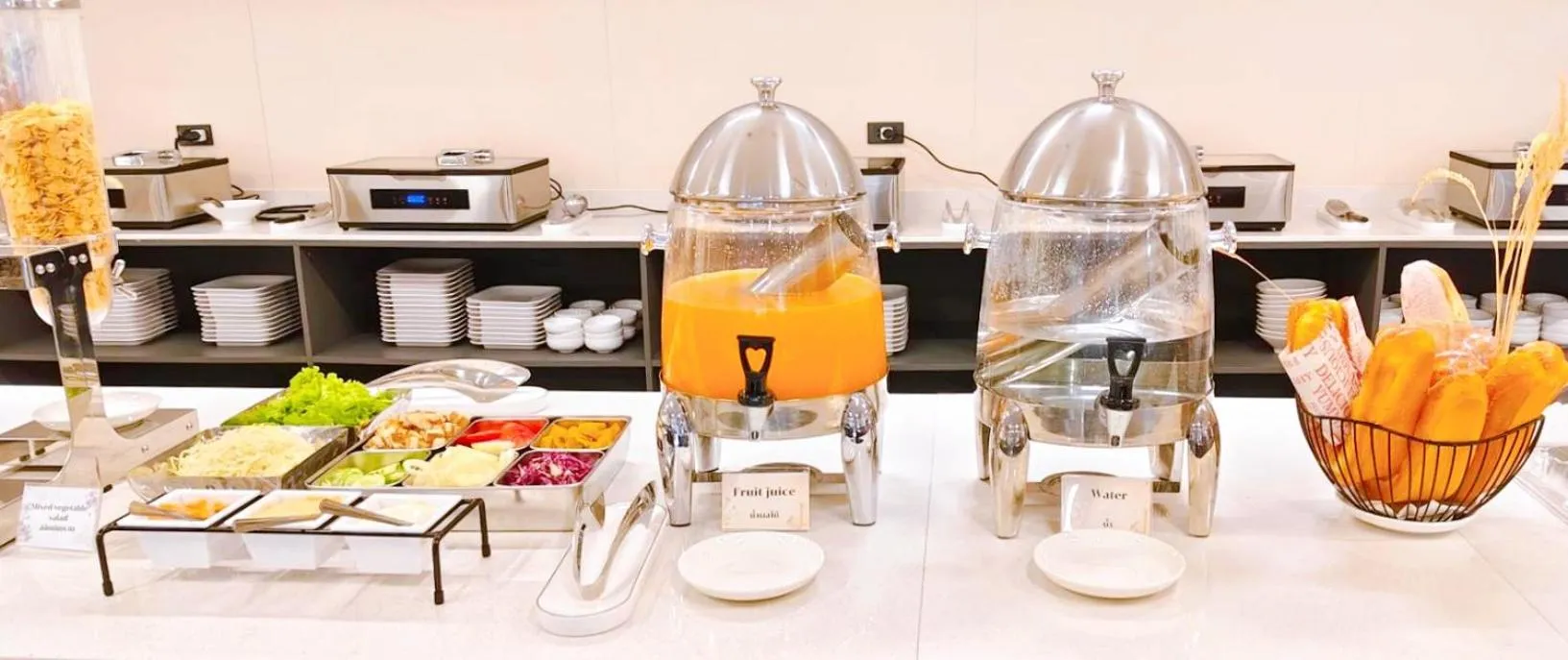 Coffee/tea facilities in Miloft Suvarnabhumi Airport Hotel