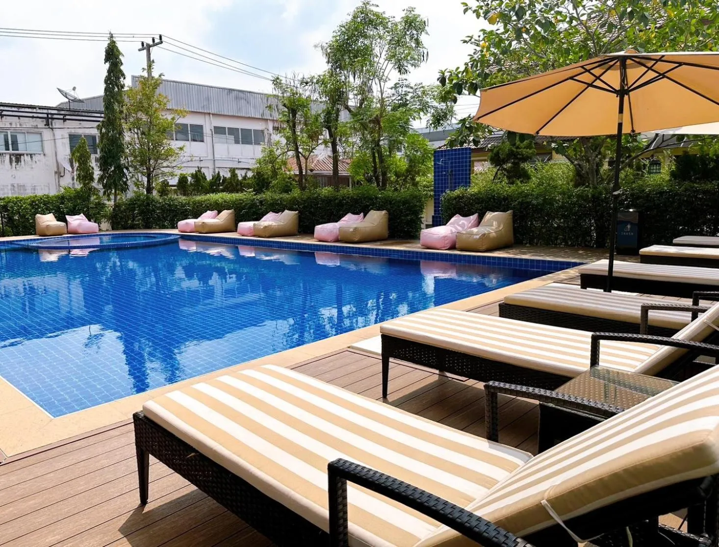 Swimming pool in Miloft Suvarnabhumi Airport Hotel