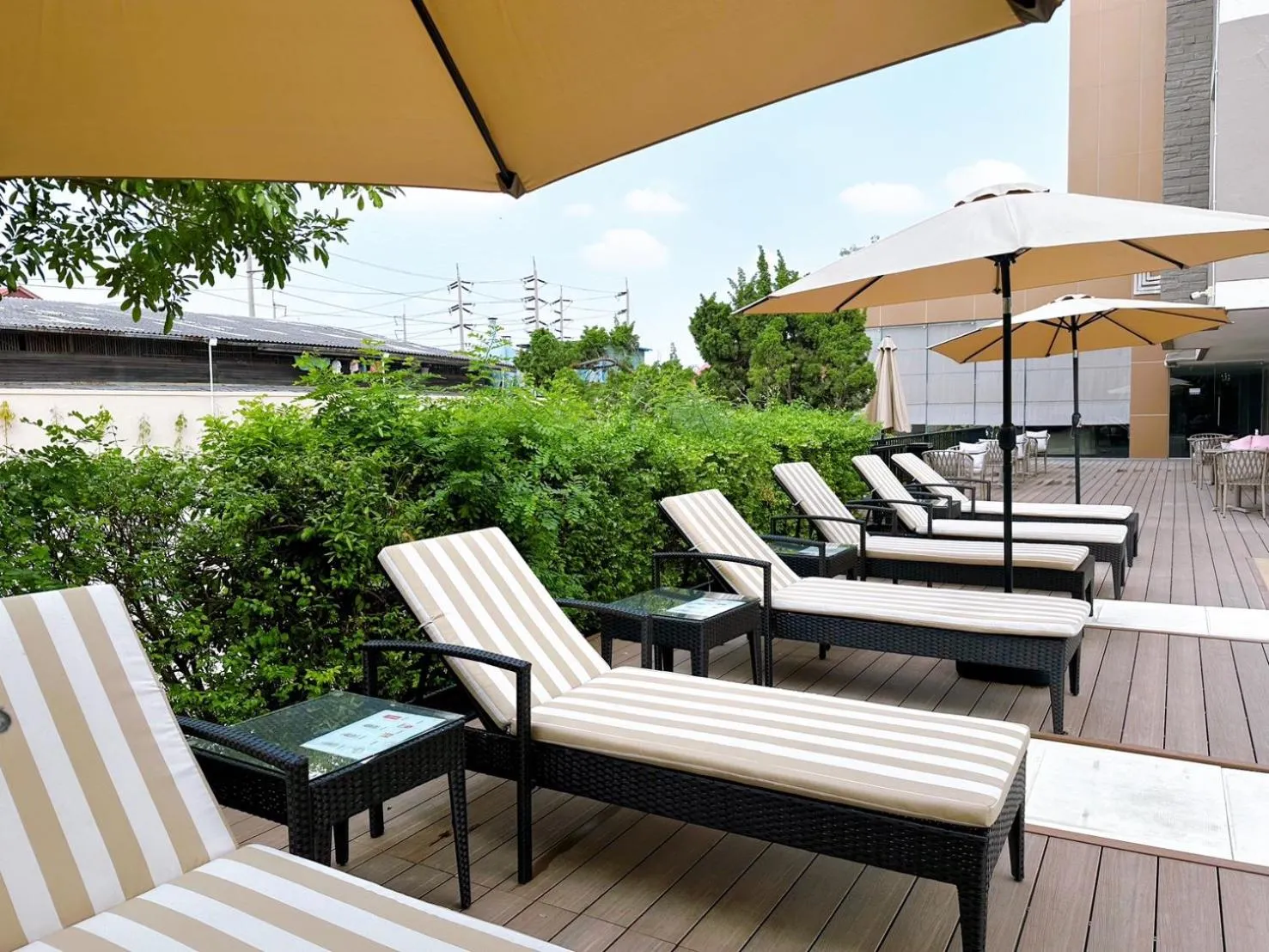 Swimming pool in Miloft Suvarnabhumi Airport Hotel