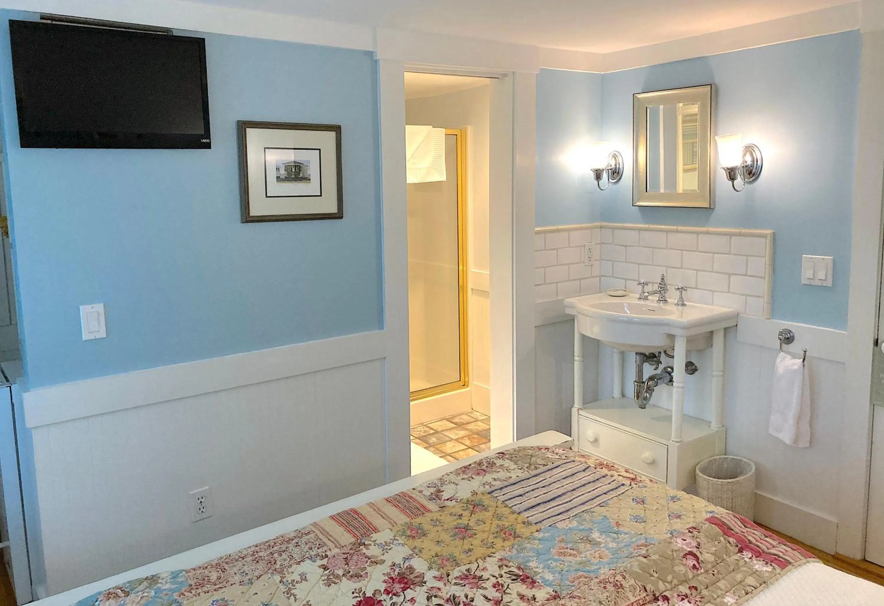 Bathroom in Revere Guest House