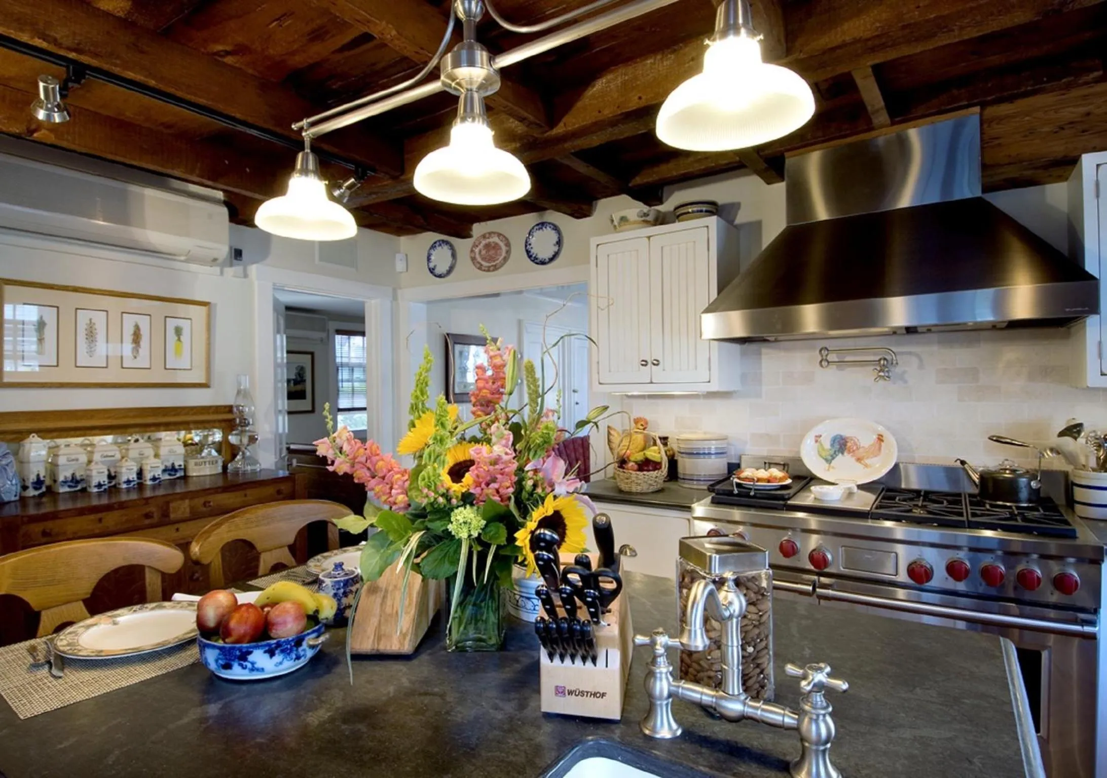 Area and facilities in Revere Guest House