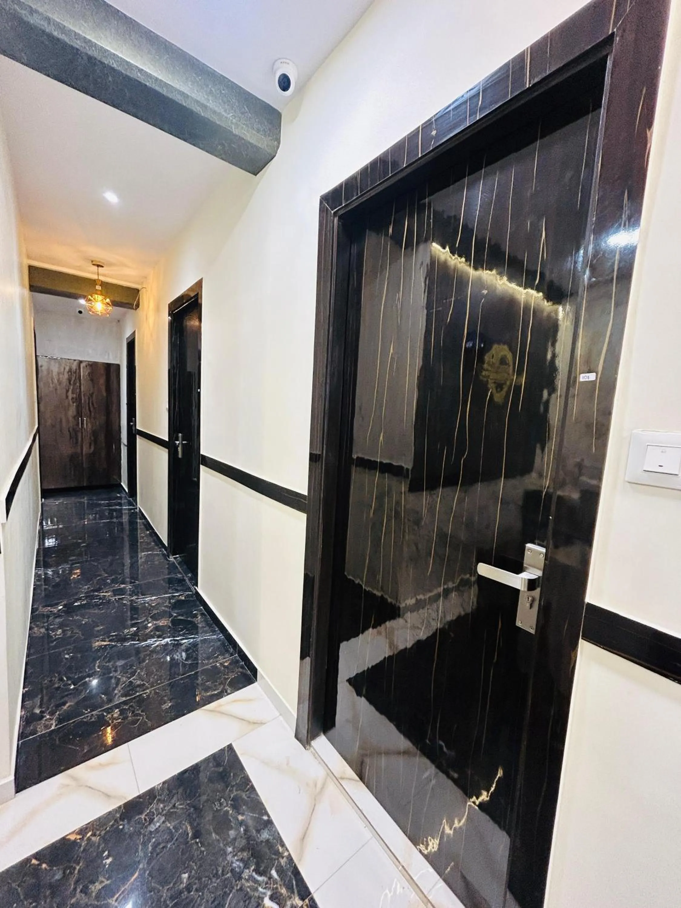 Hotel Rinza Residency