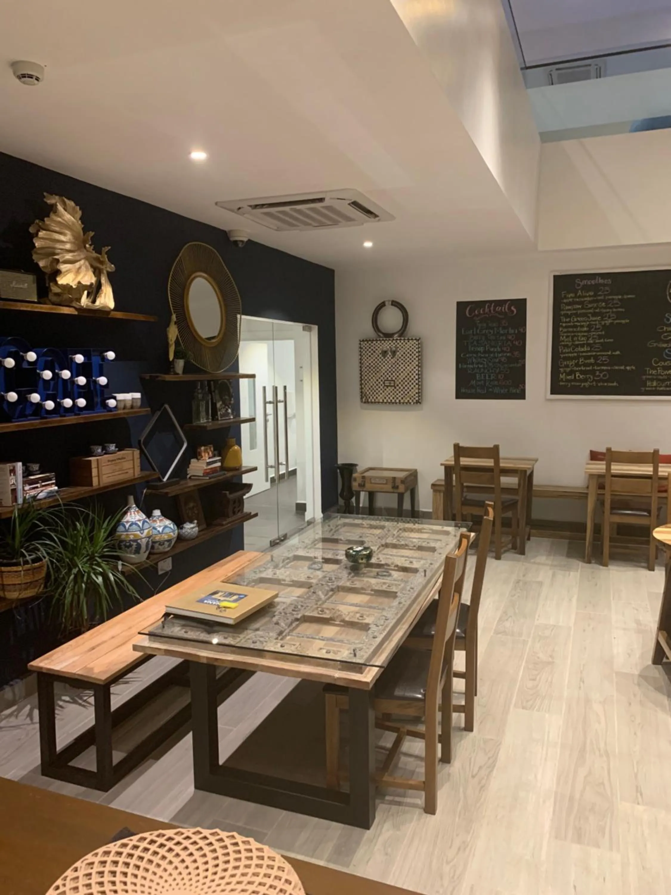 Restaurant/places to eat in Accra Luxury Apartments at Embassy Gardens