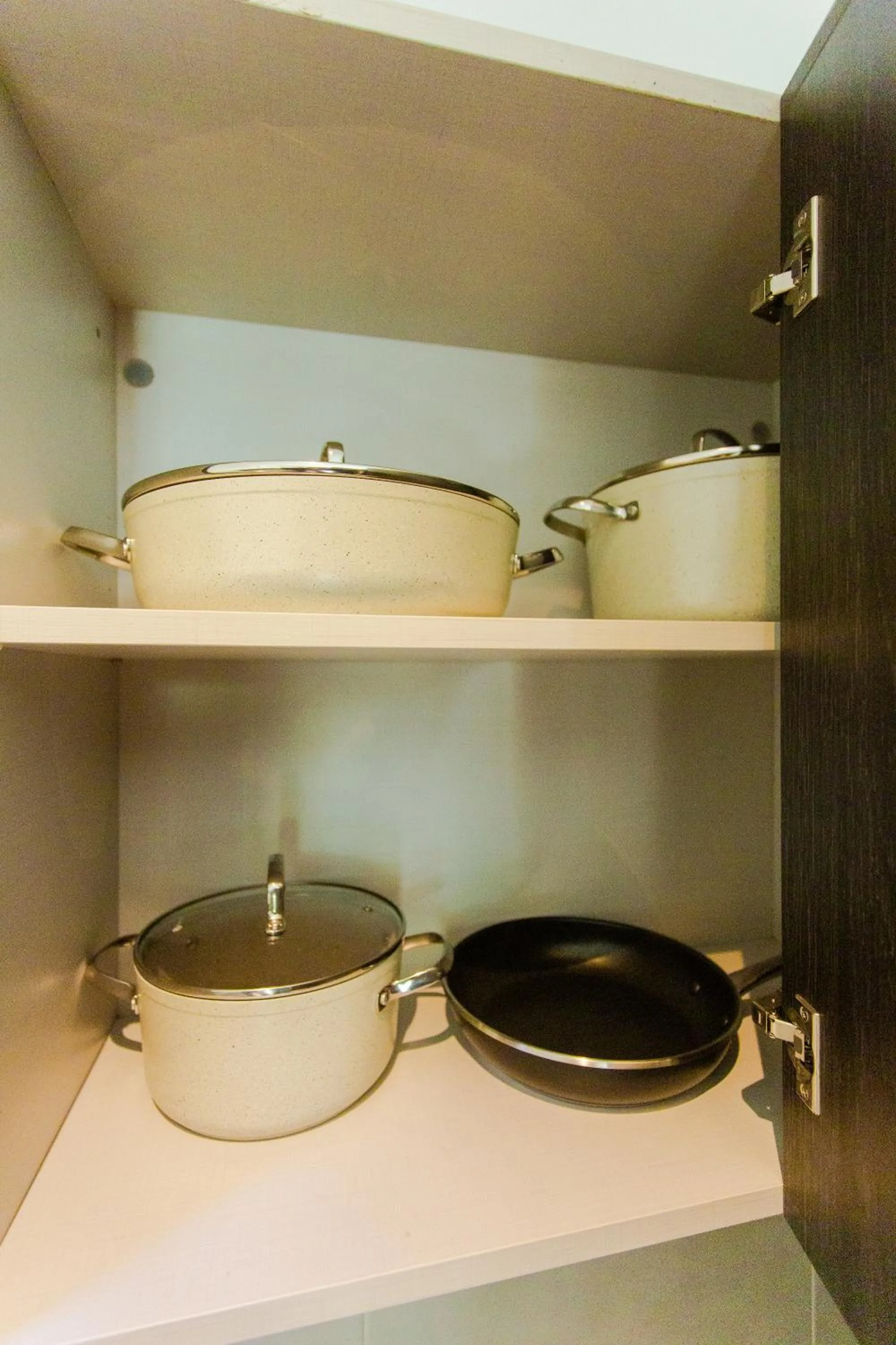 Kitchen or kitchenette in Accra Luxury Apartments at Embassy Gardens