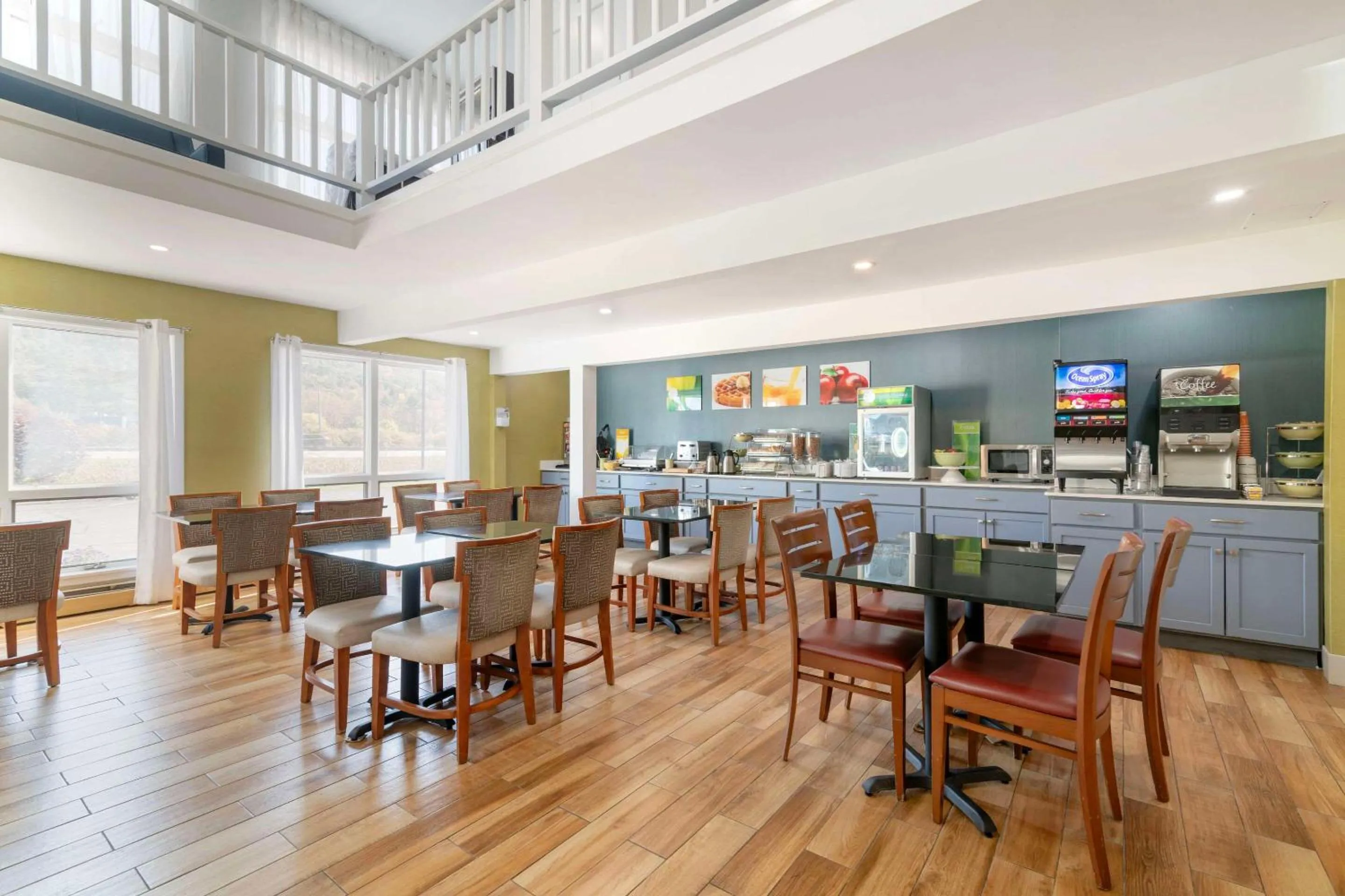 Breakfast in Quality Inn Lebanon - Hanover