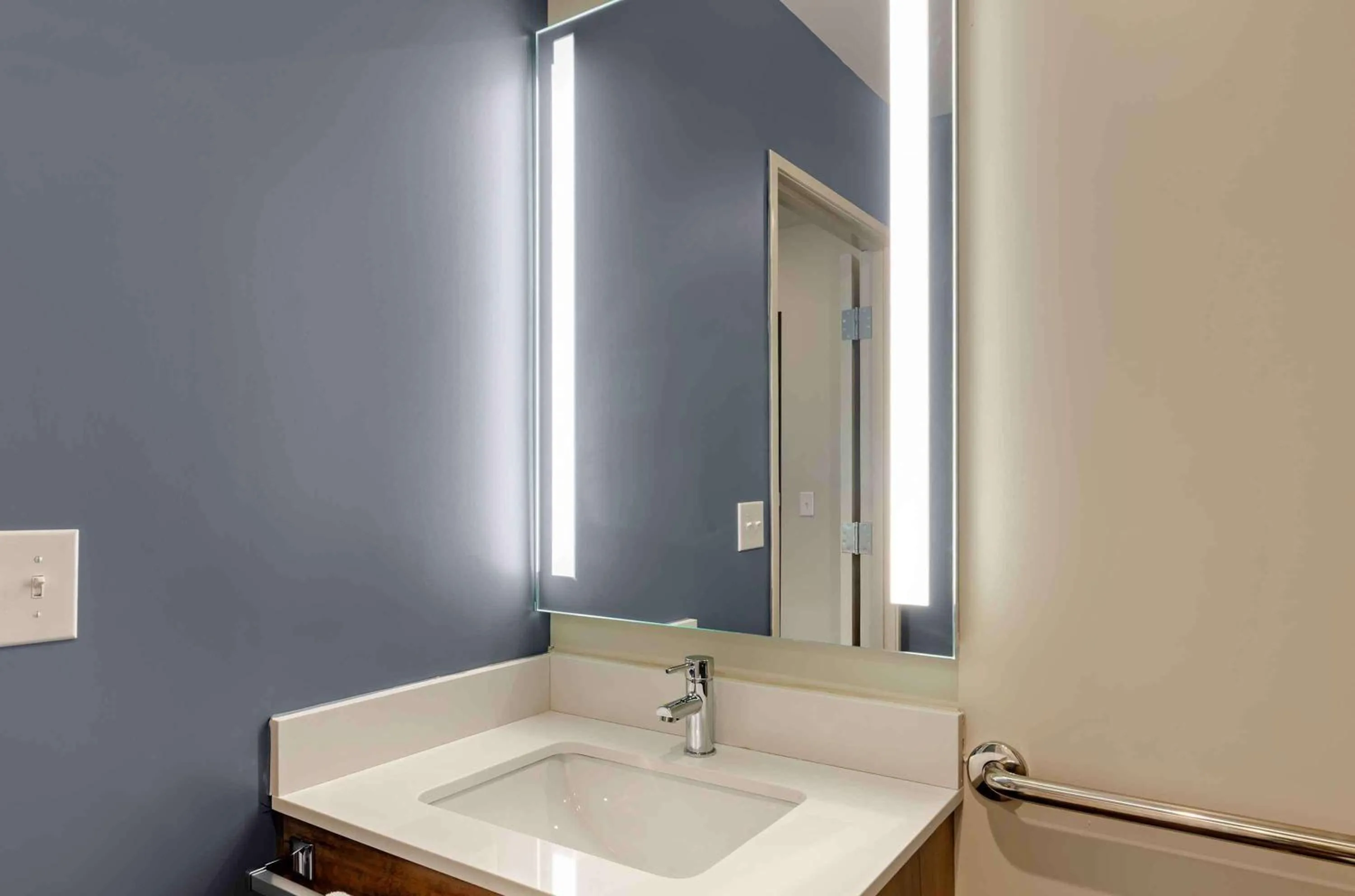 Bathroom in Extended Stay America Premier Suites - Harrisonburg