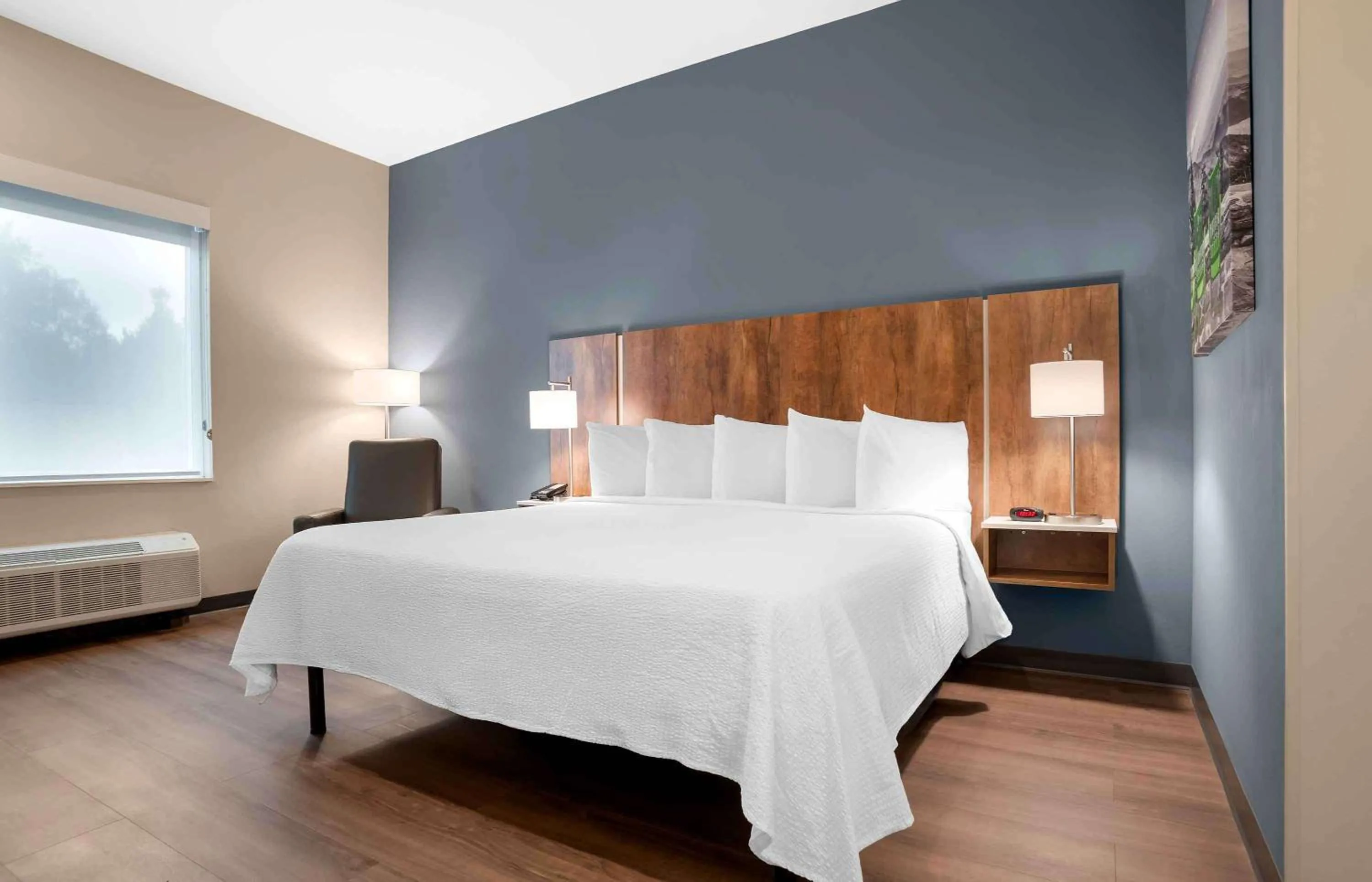 Bedroom, Bed in Extended Stay America Premier Suites - Pensacola - NAS Corry Station