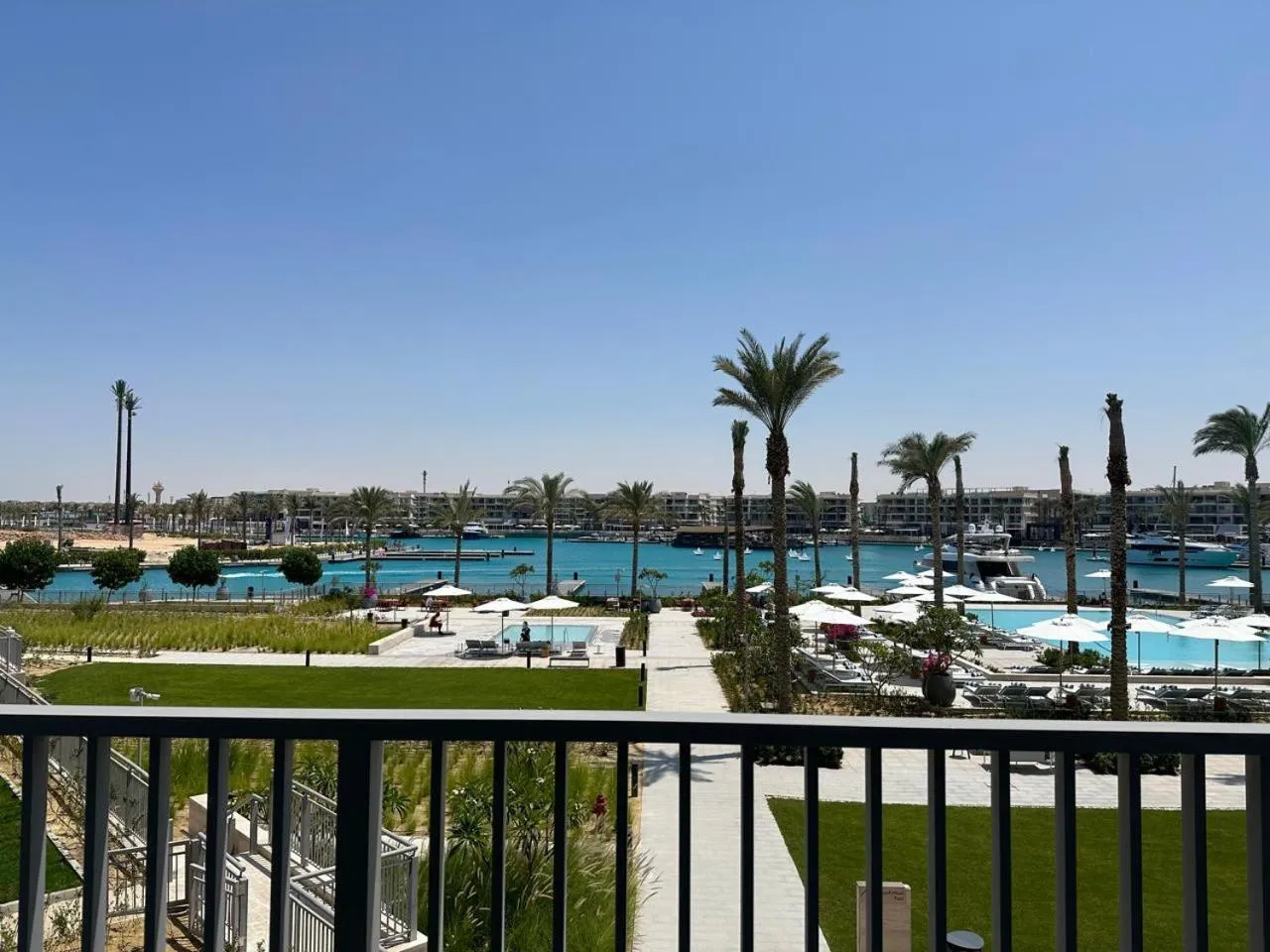 Day in Apartment at Vida Marina Resort Marassi