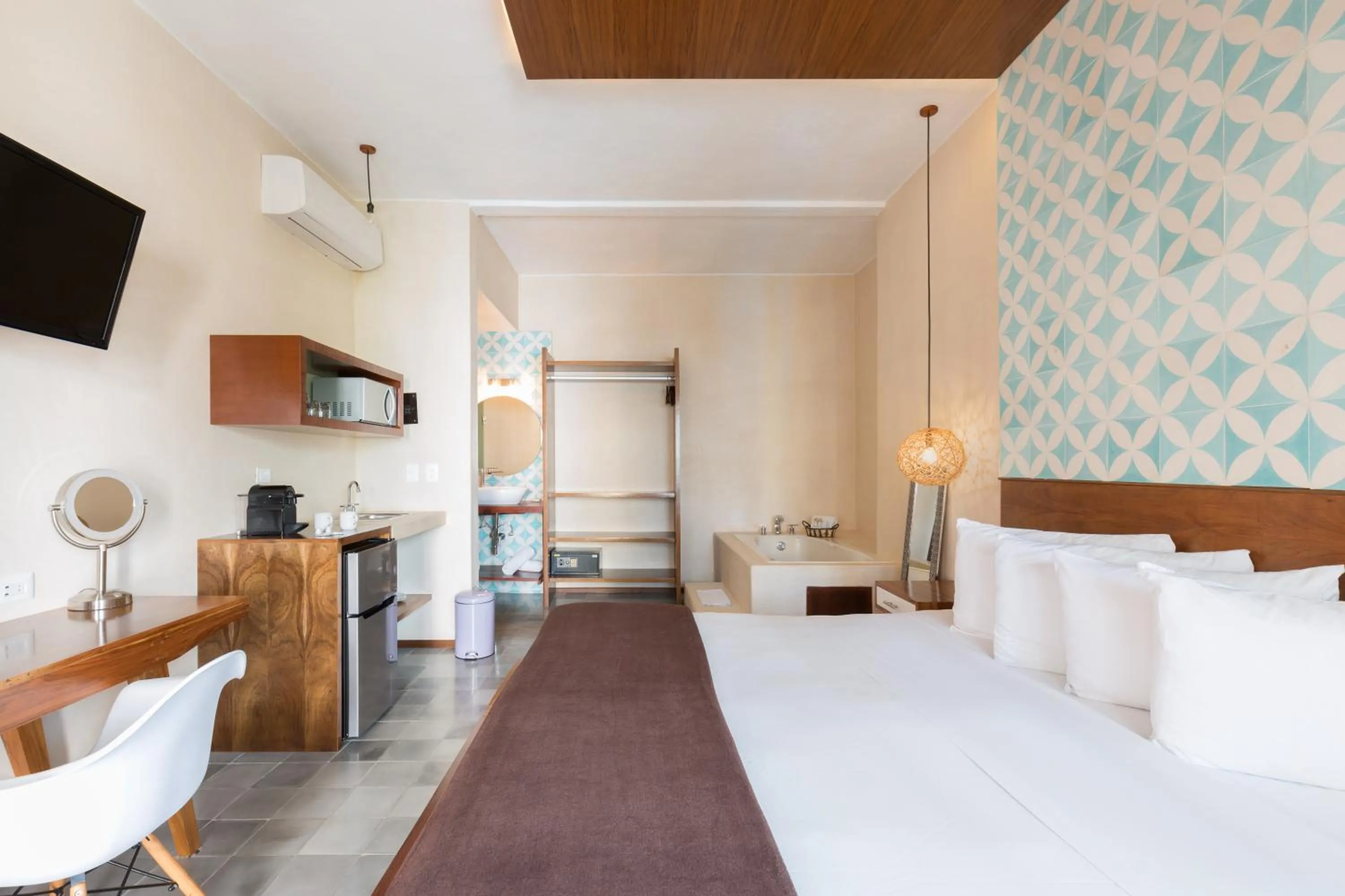 Photo of the whole room, Bed in Quinta Margarita - Boho Chic Hotel