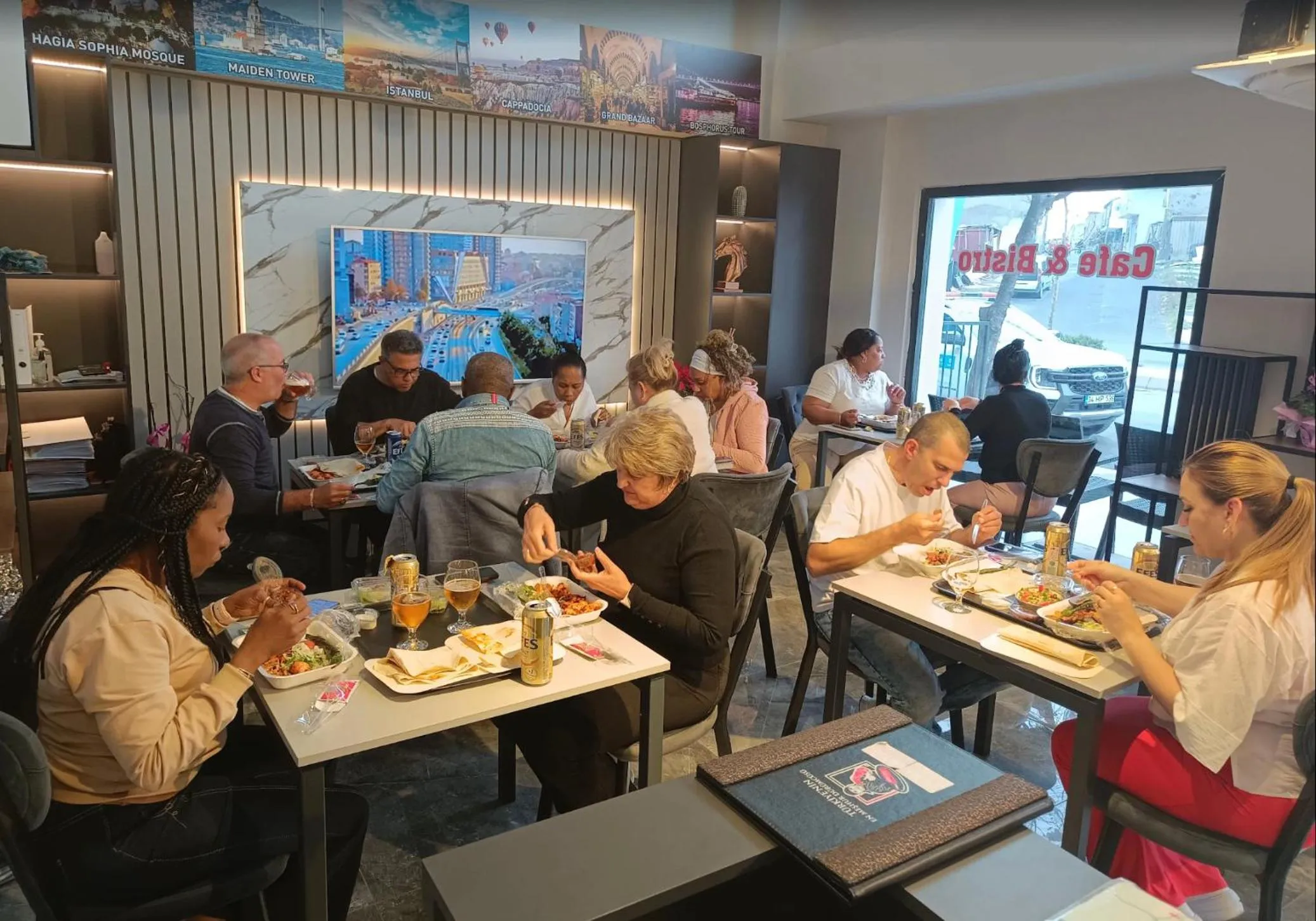 Restaurant/places to eat in BZN Airport Hotel