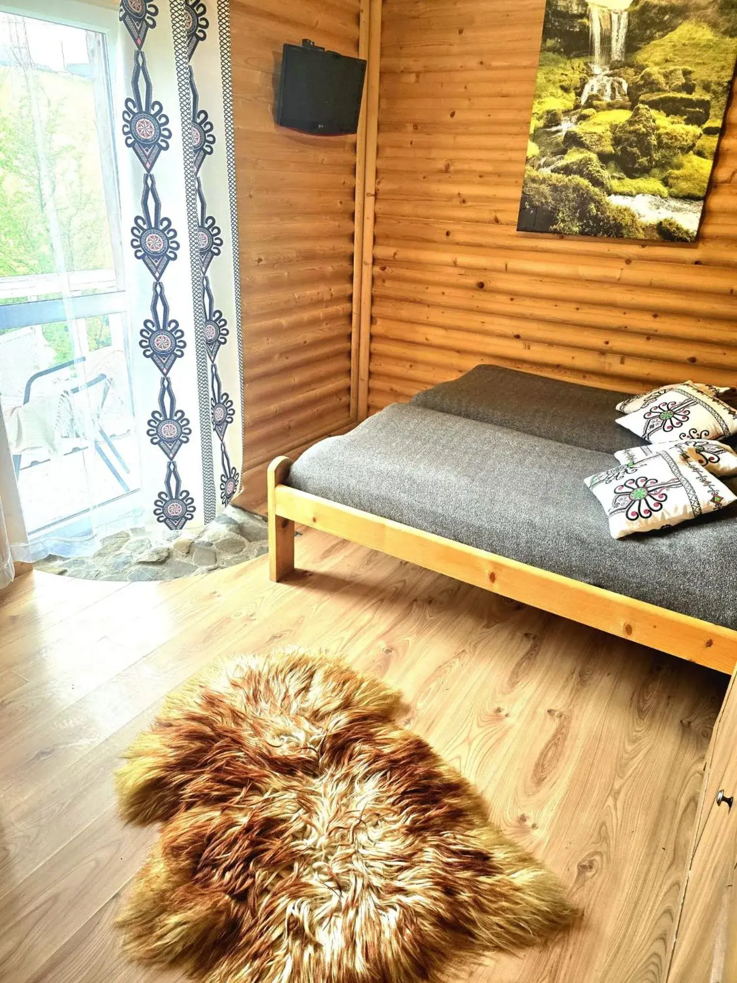 Double Room with Balcony in Grota zbójnicka apartament i pokoje Double Room with Balcony in Grota zbójnicka apartament i pokoje