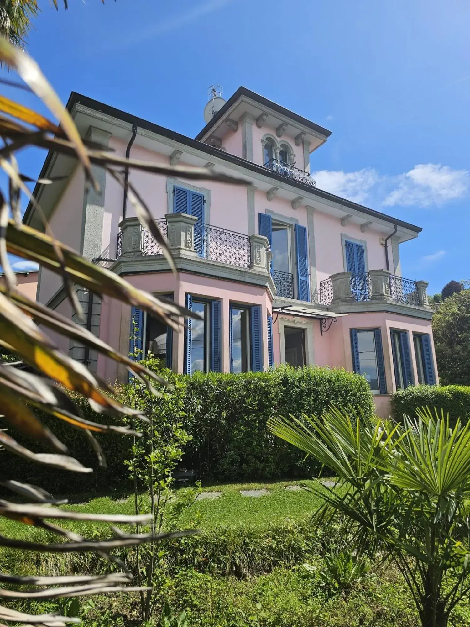 Villa Maria, Lakefront Art Villa on Lake Maggiore Villa Maria, Lakefront Art Villa on Lake Maggiore