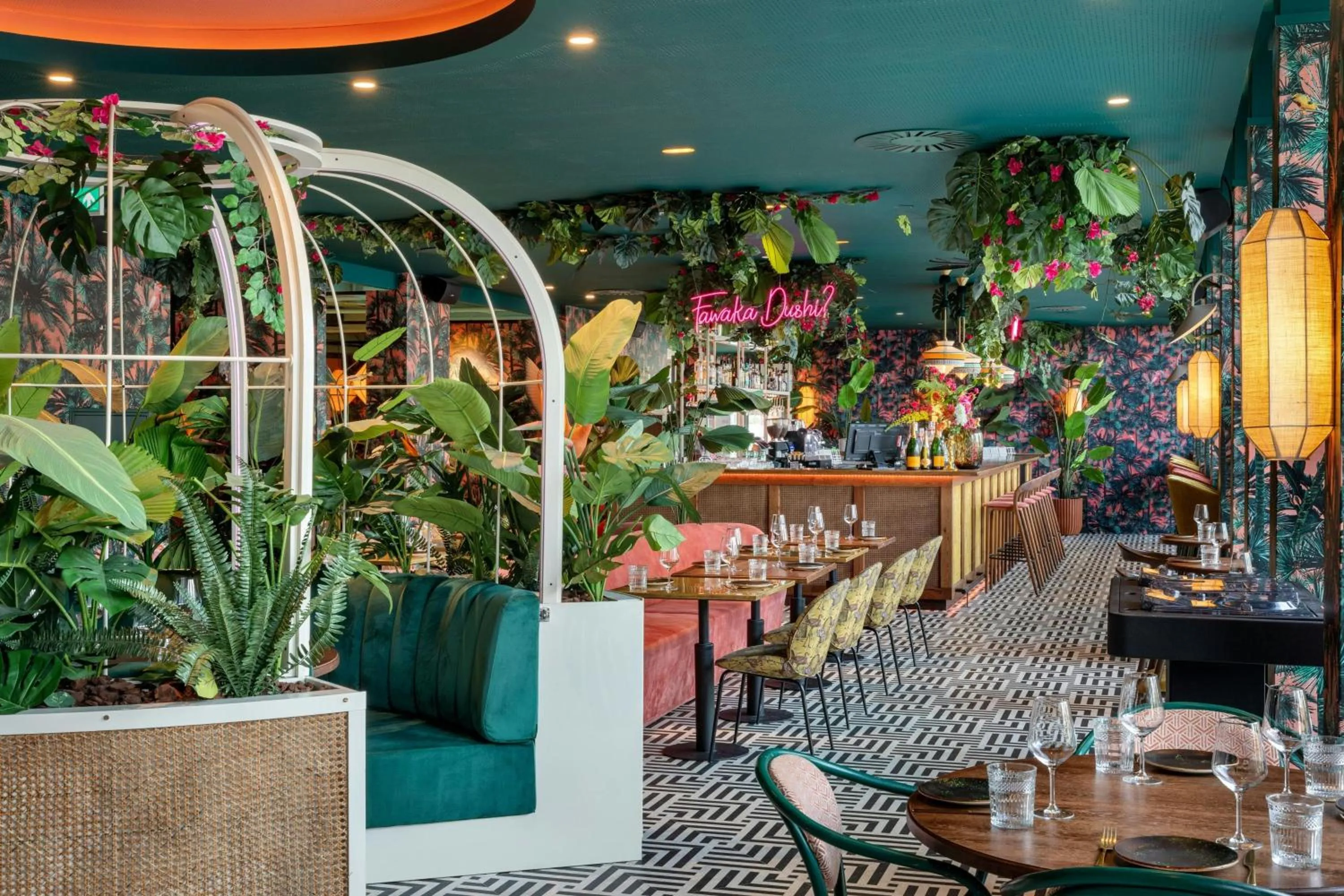 Restaurant/places to eat in Corendon Amsterdam New-West, a Tribute Portfolio Hotel