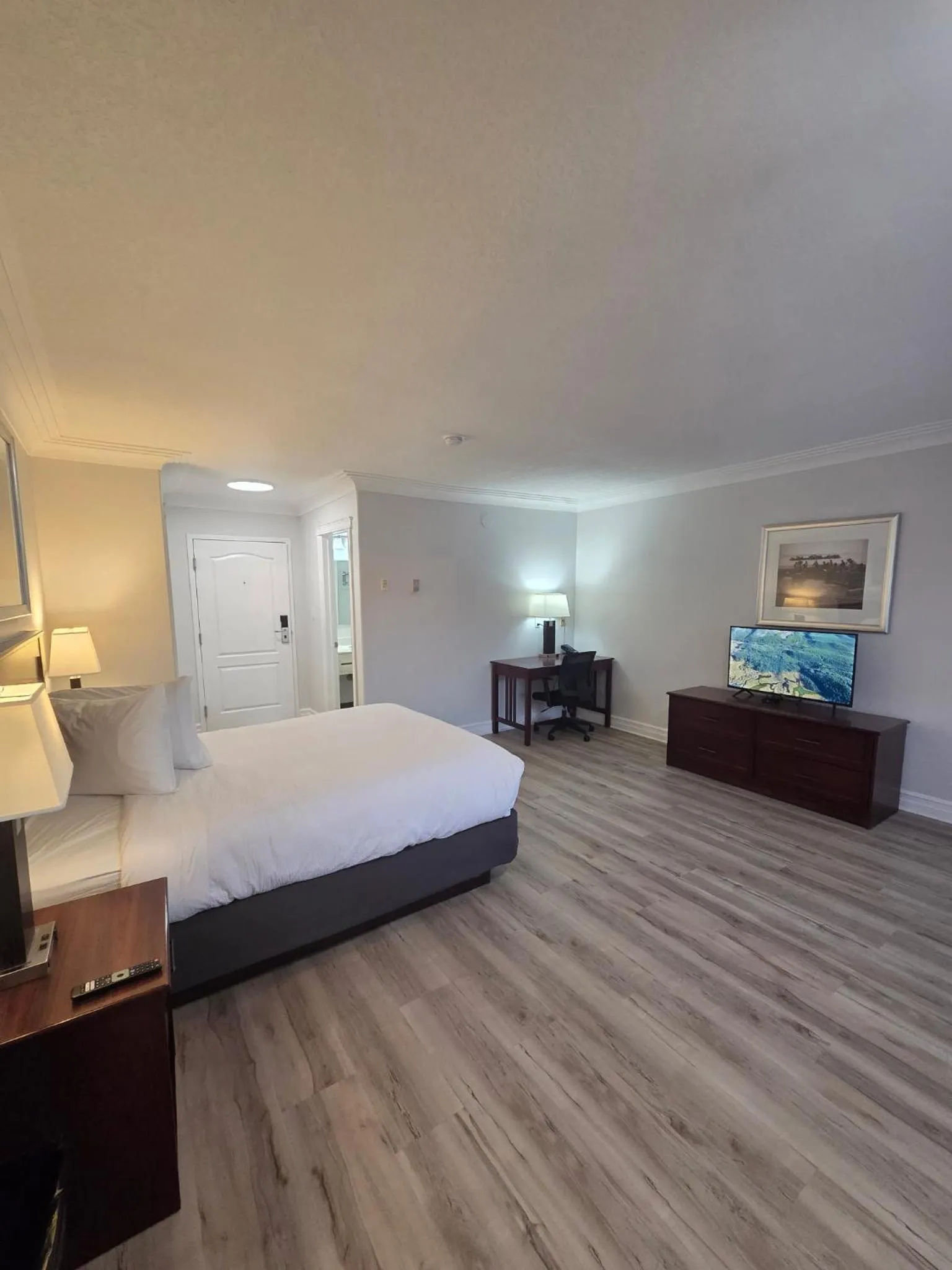 Bed in Nova Inn Inuvik