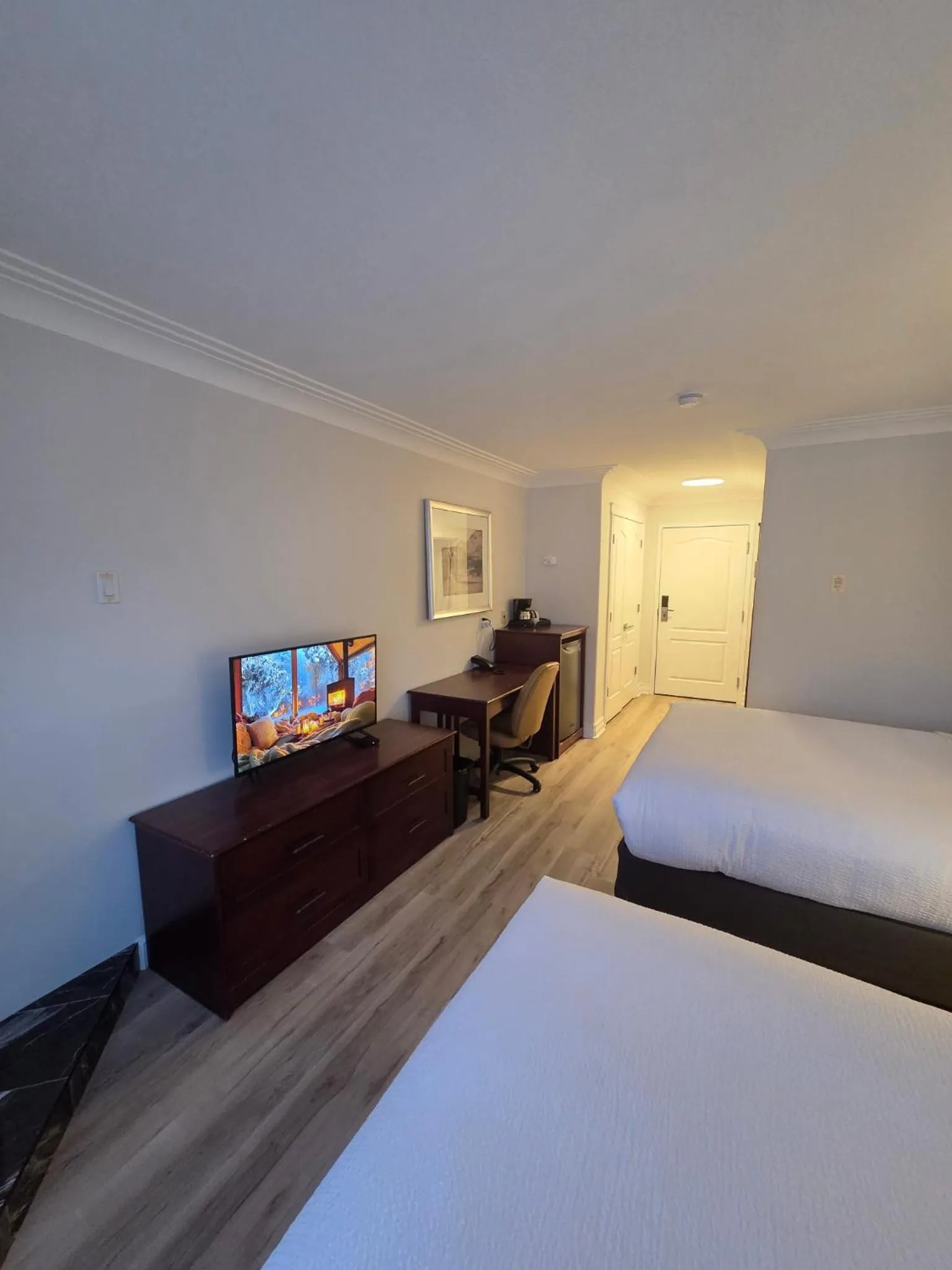 Bed in Nova Inn Inuvik