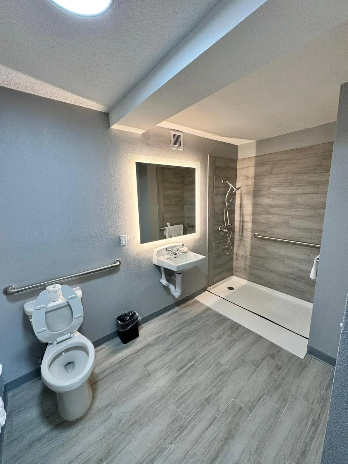 Hawthorn Extended Stay by Wyndham Columbia-Ft Jackson