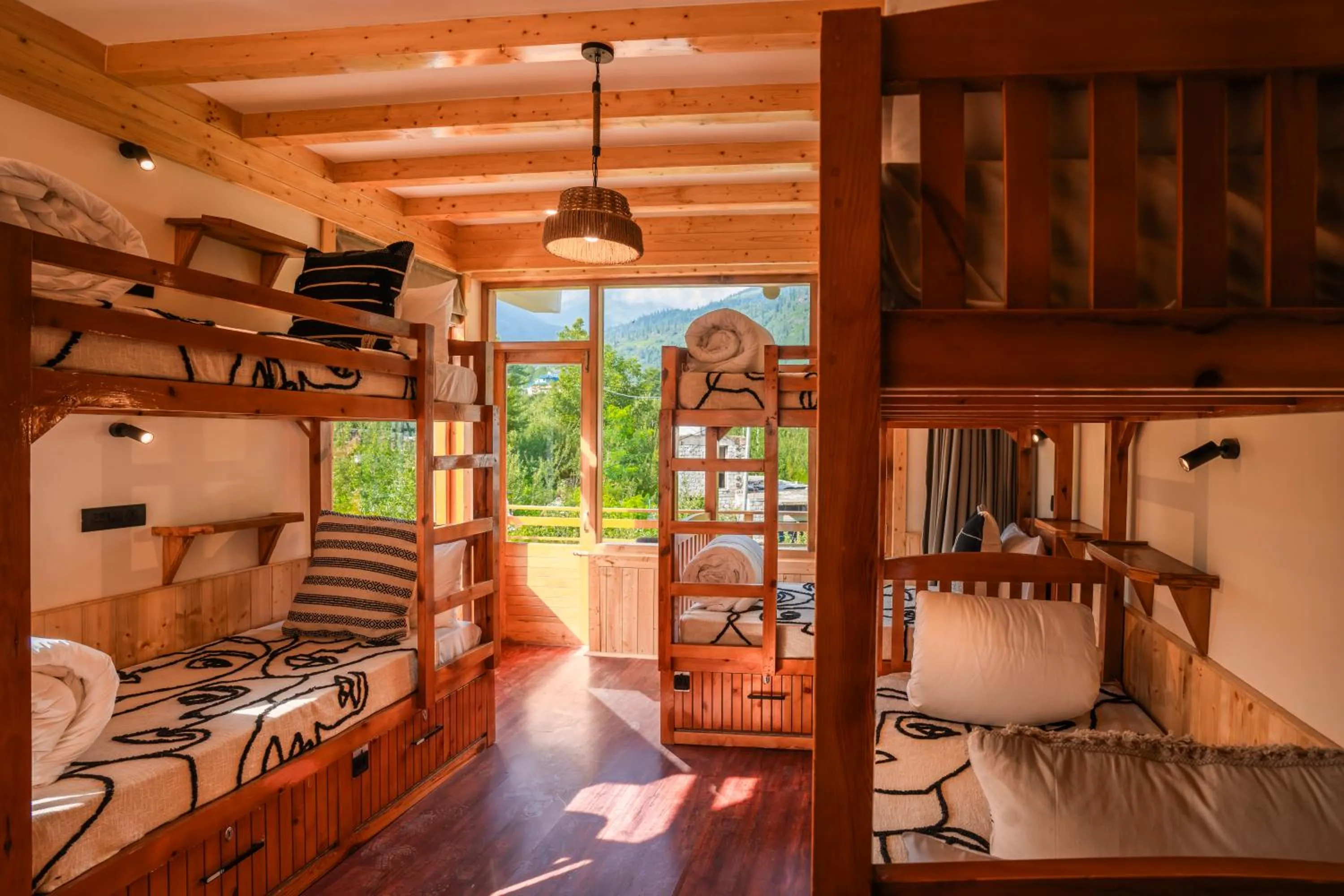 Photo of the whole room in Olgah Manali