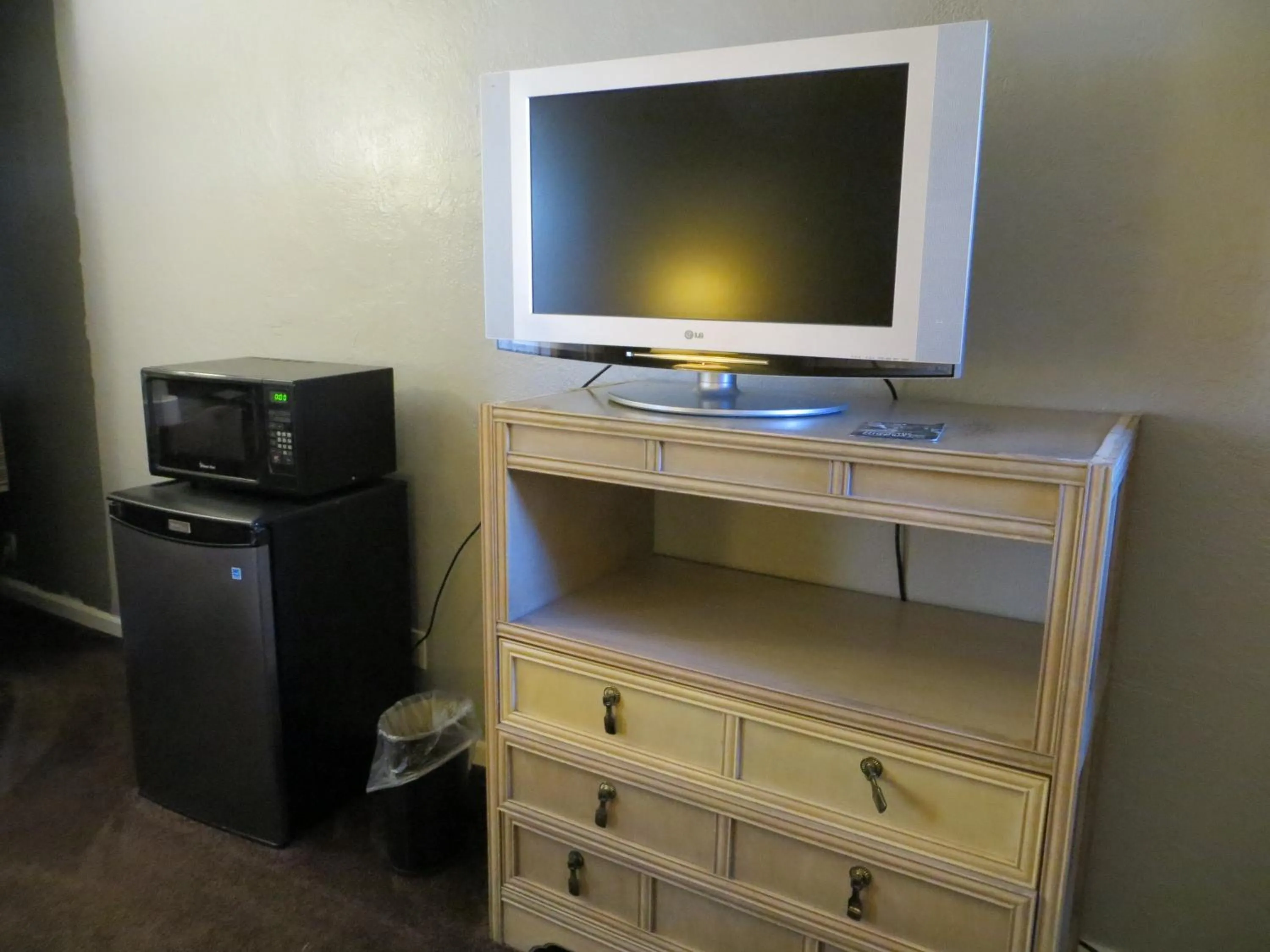 TV and multimedia in Capri Motel