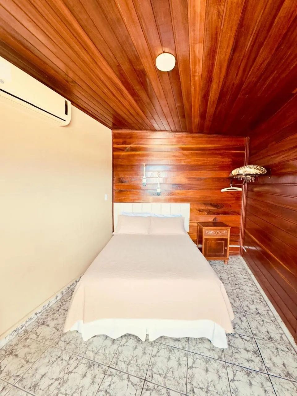 Superior Quadruple Room - single occupancy in Pousada Amanhecer do Itaguá
