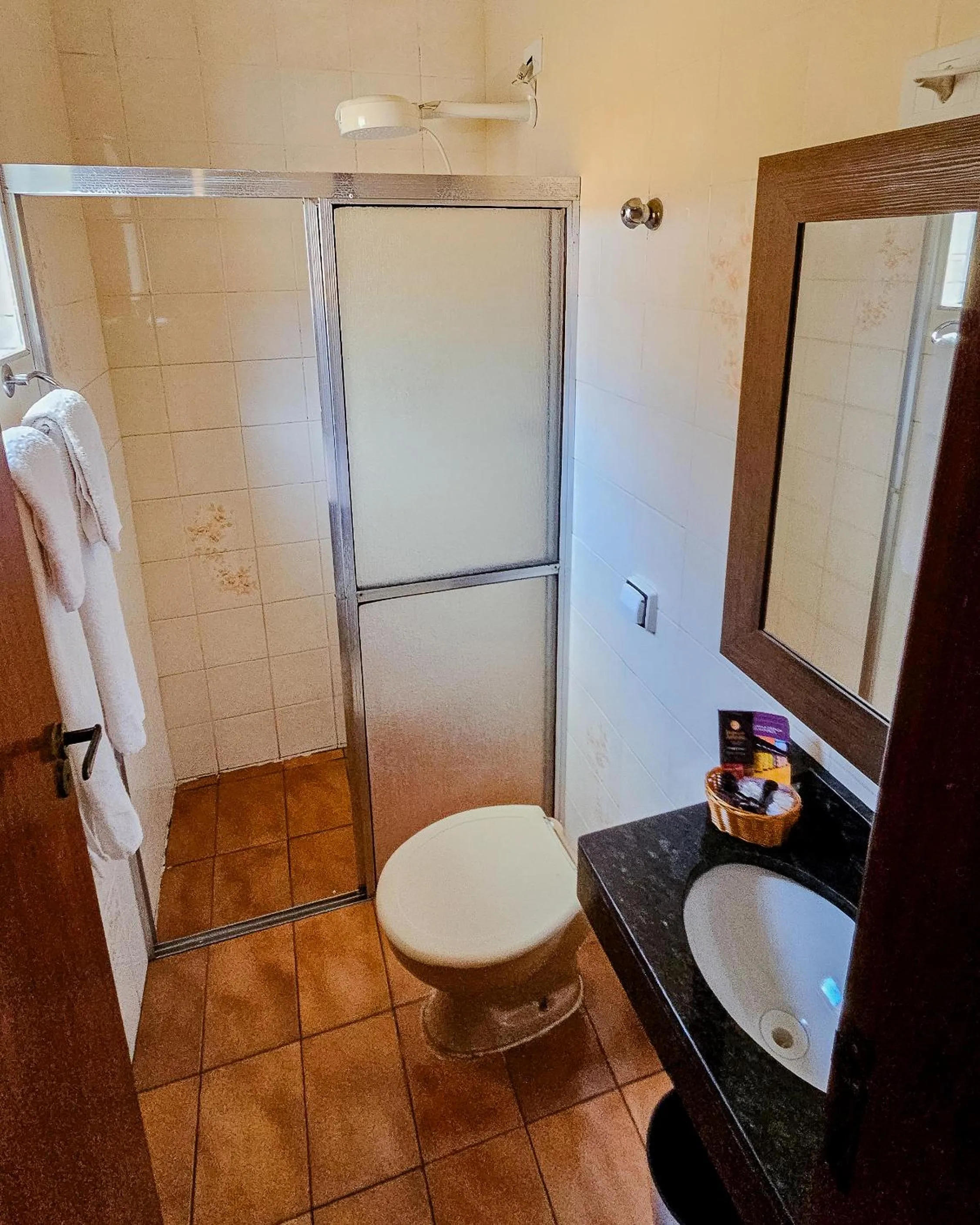 Shower in Pousada Amanhecer do Itaguá