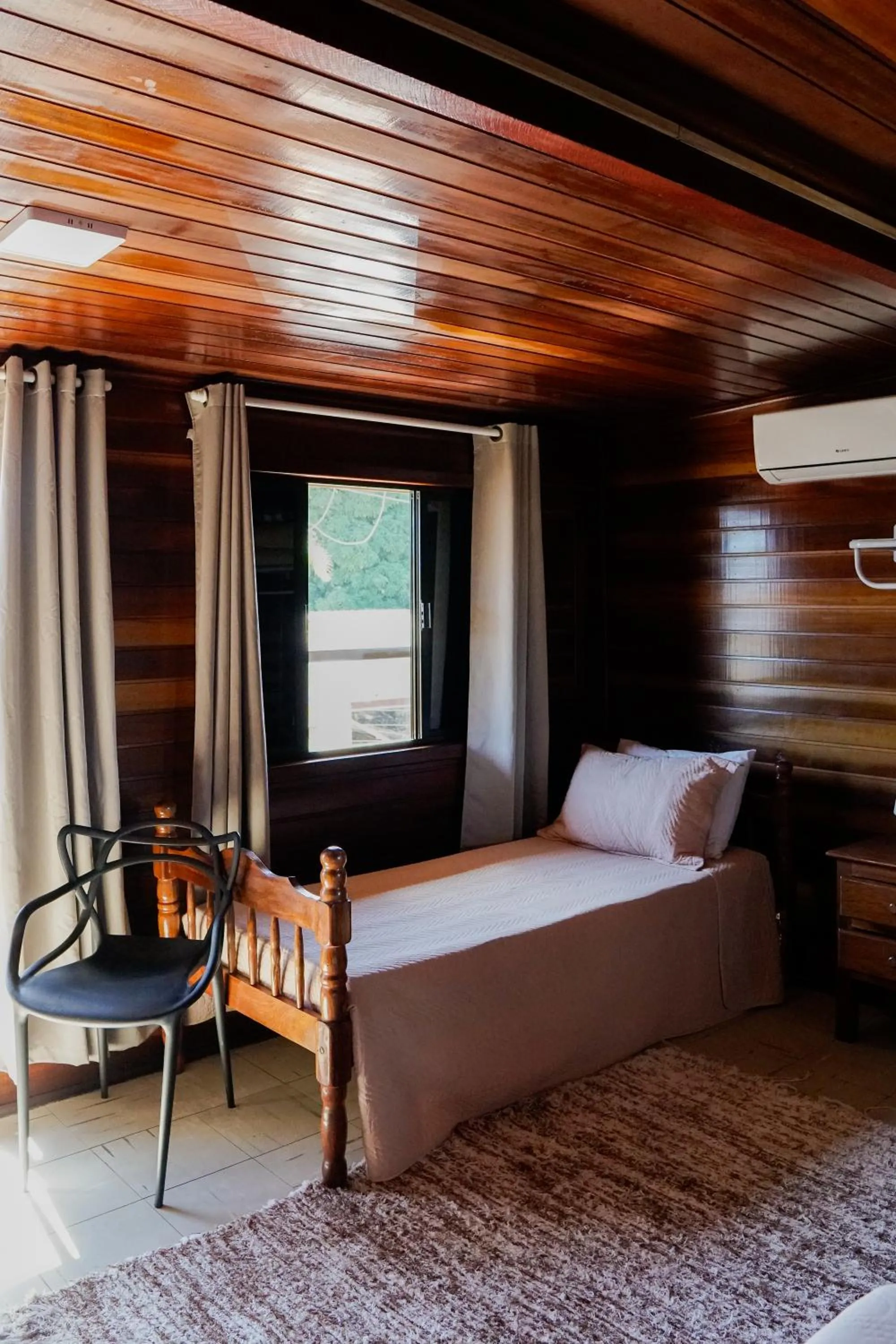 Photo of the whole room in Pousada Amanhecer do Itaguá