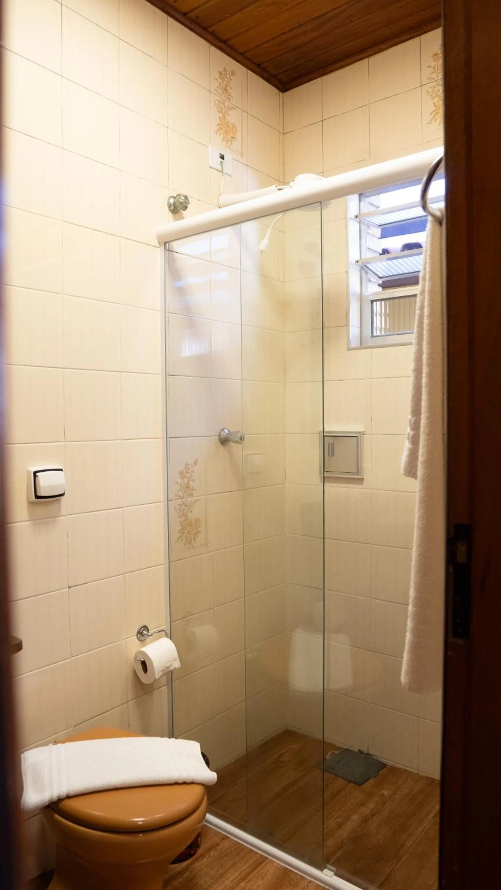 Shower in Pousada Amanhecer do Itaguá