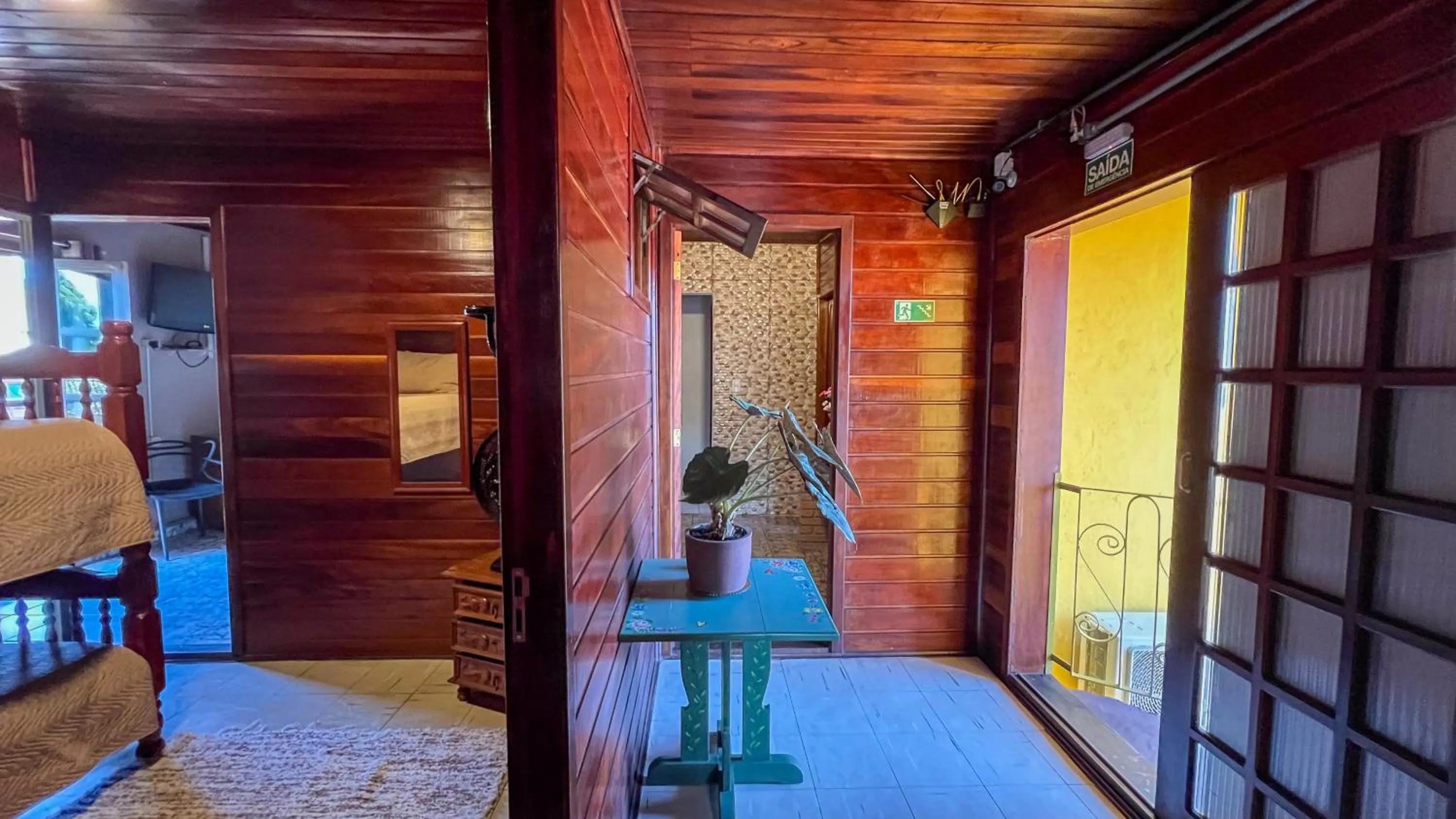 Photo of the whole room in Pousada Amanhecer do Itaguá