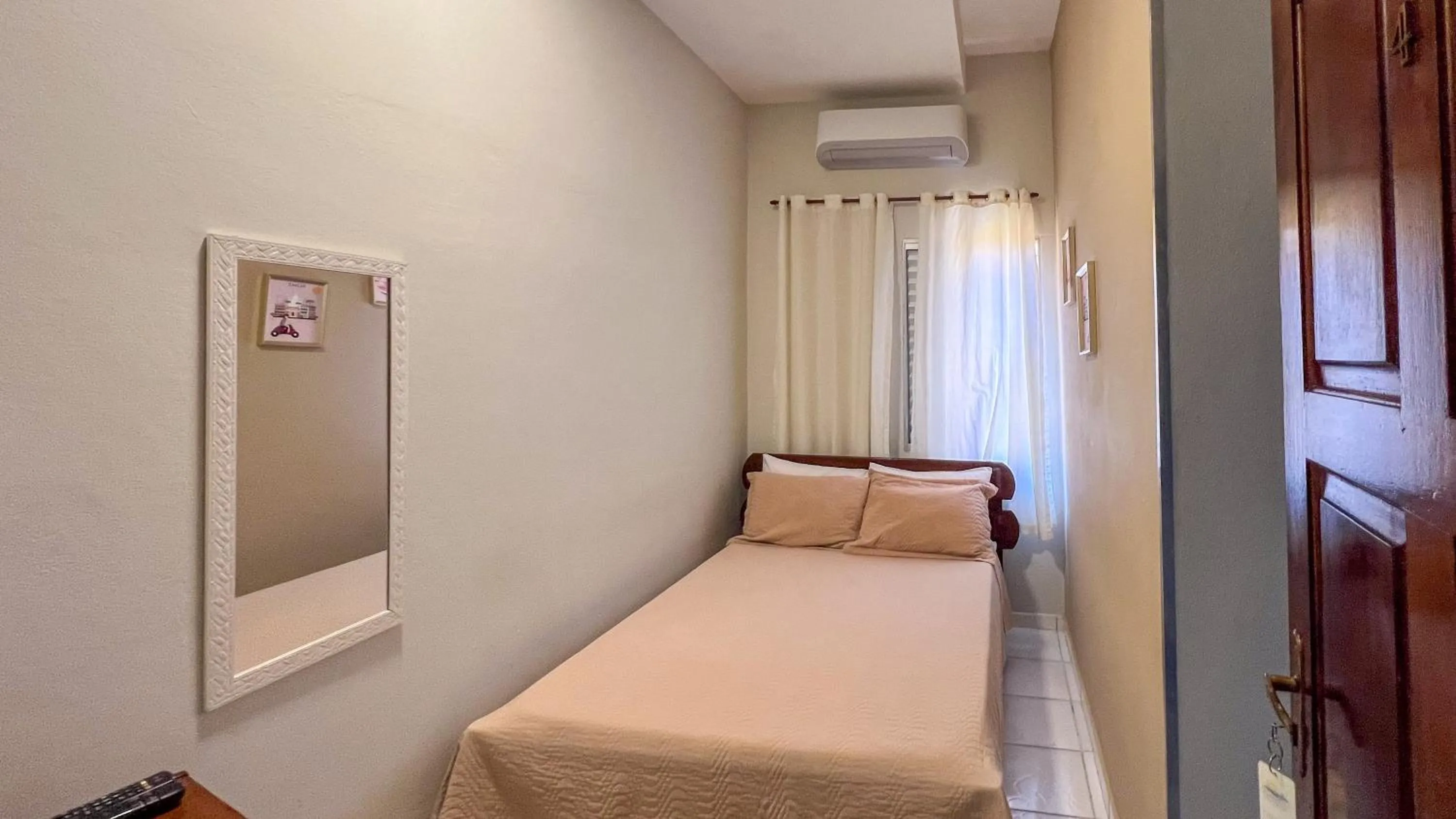 Photo of the whole room in Pousada Amanhecer do Itaguá