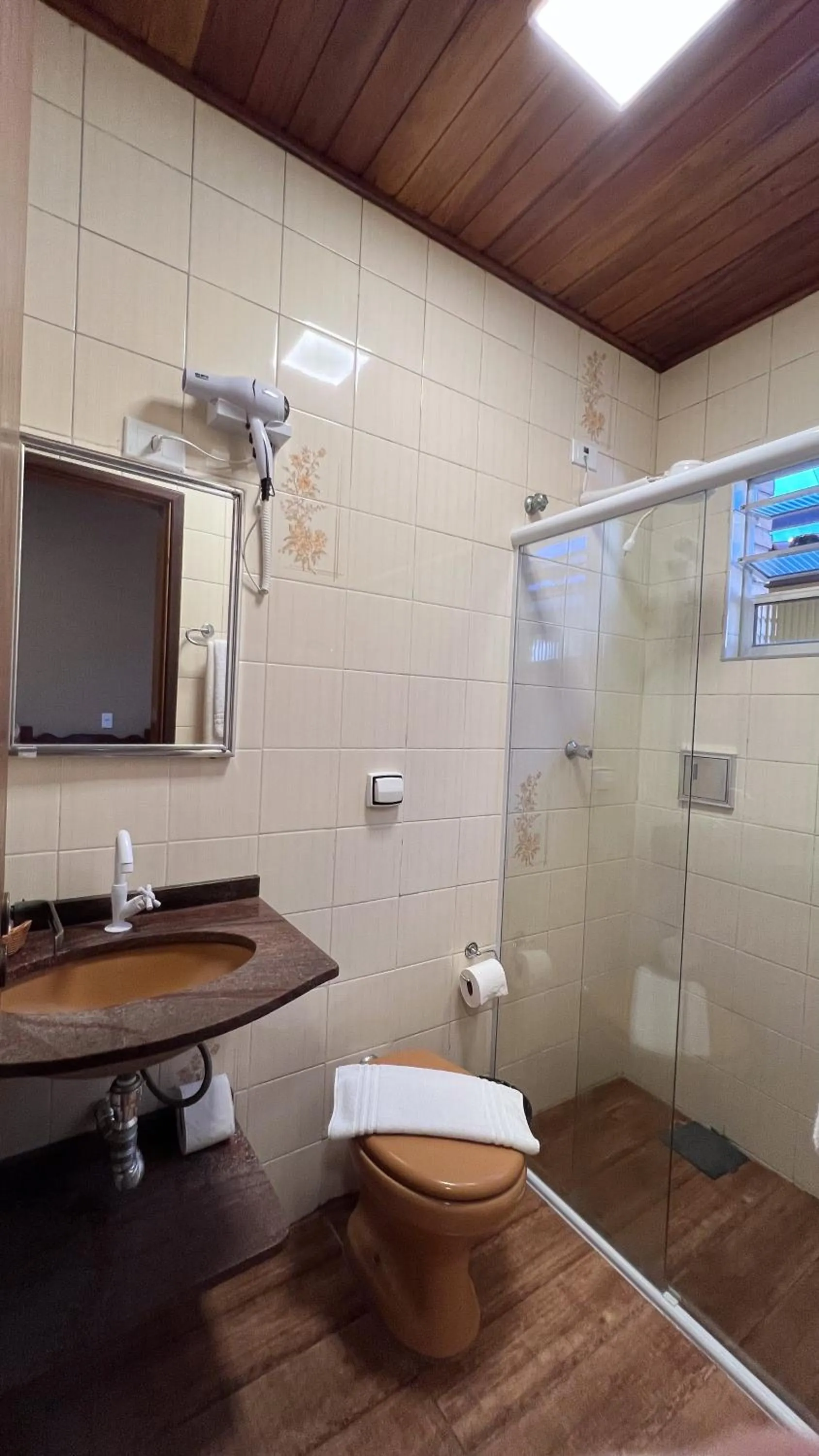 Shower in Pousada Amanhecer do Itaguá