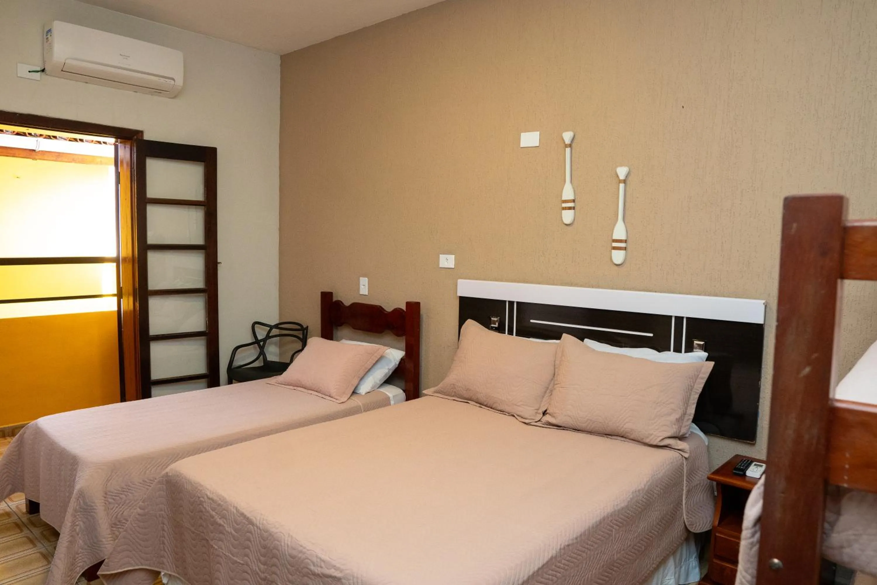 Photo of the whole room in Pousada Amanhecer do Itaguá