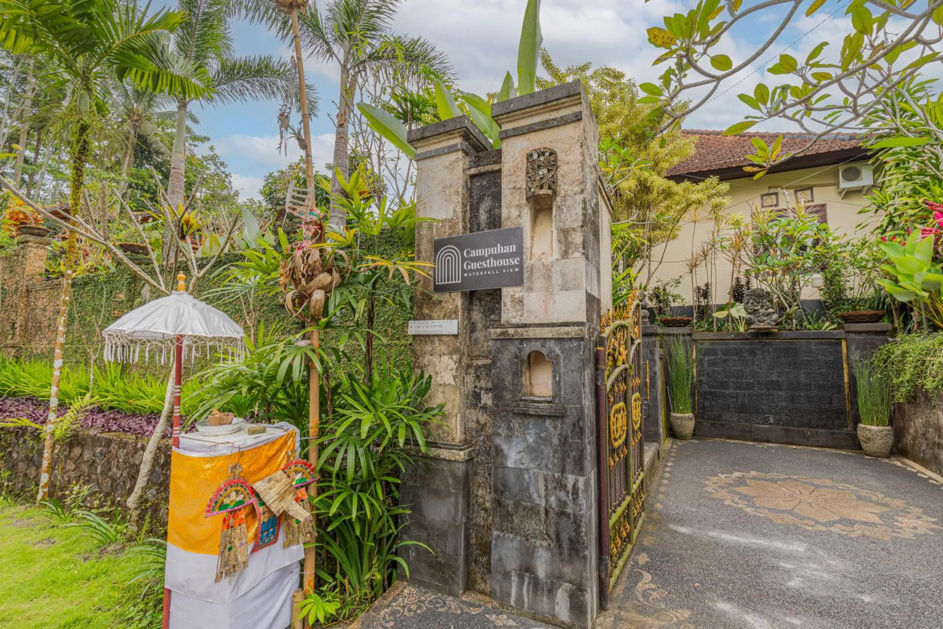 Property building in Campuhan Guesthouse