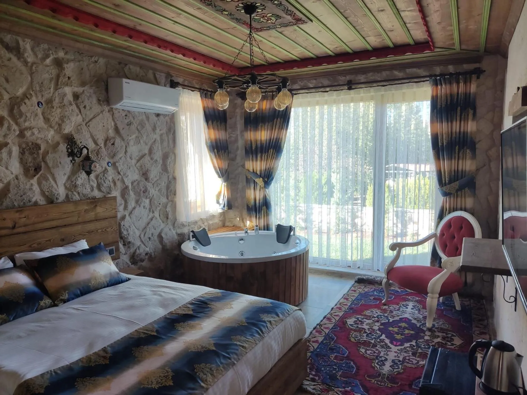 Bed in Fiesta Stone House