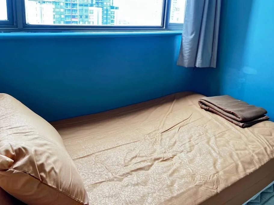 Bed in Large and Strategic Apt 3BR with WiFi & Pool