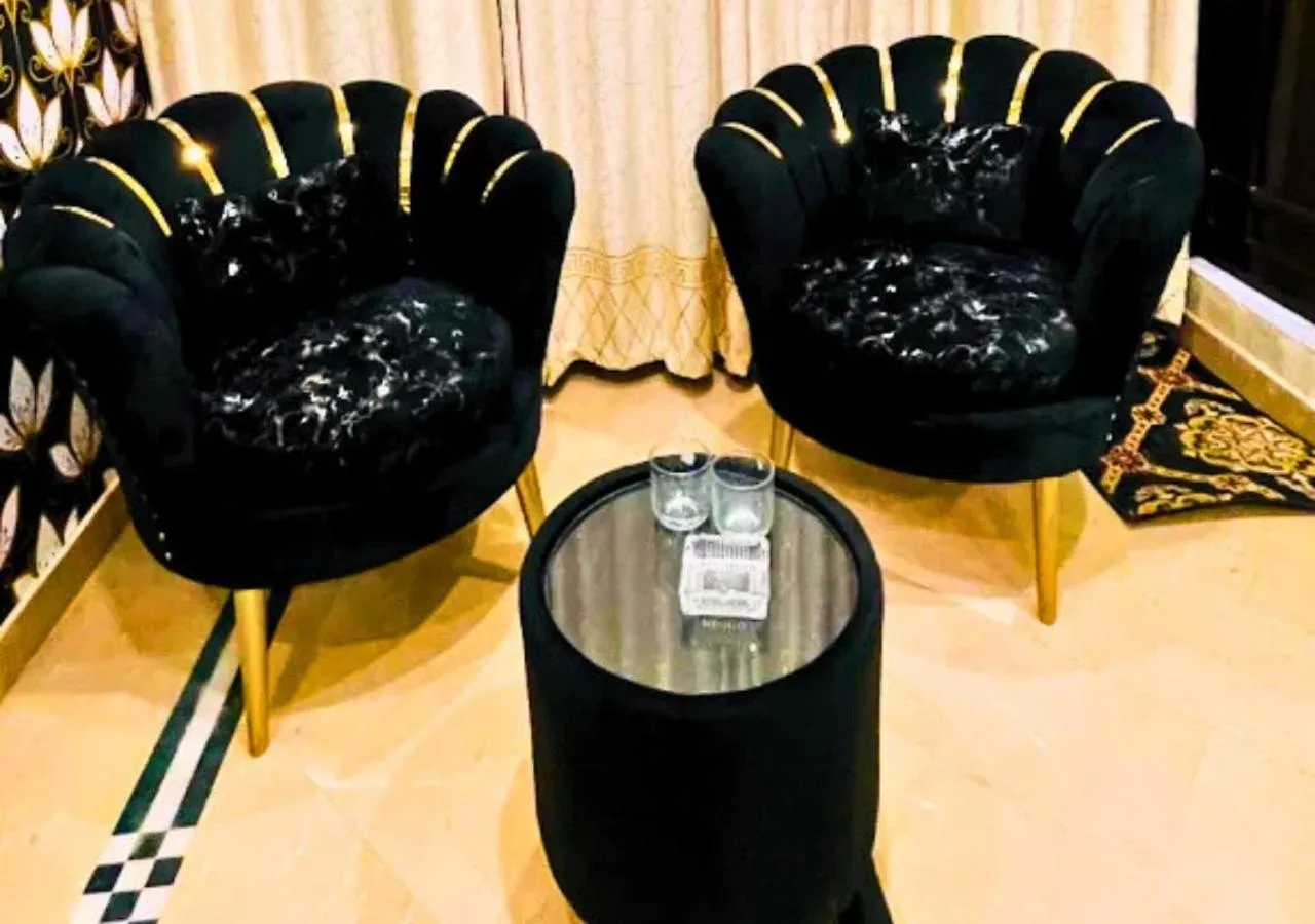 Seating area in Hotel Hayat Palace Gulberg