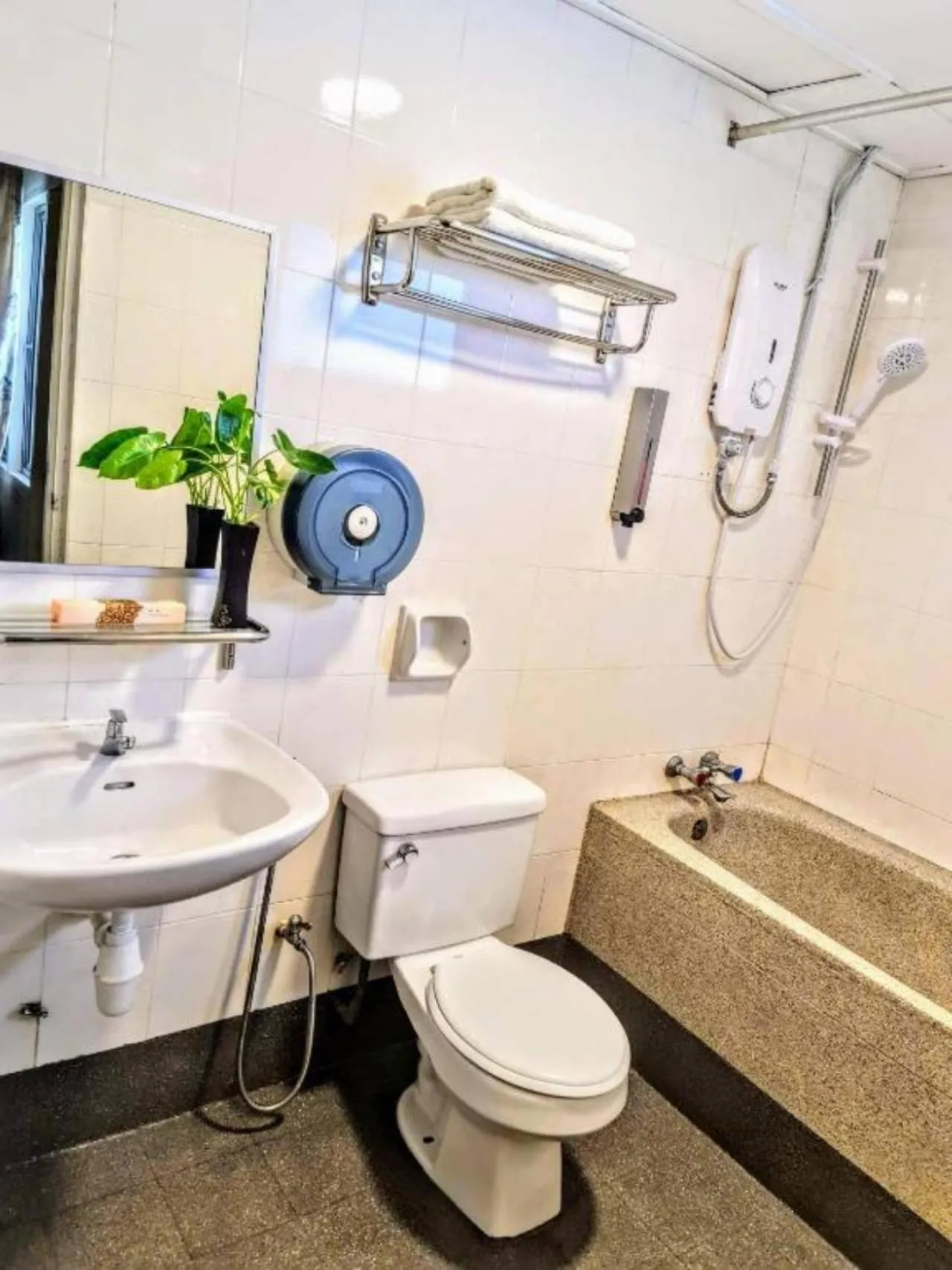 Bathroom in Perdana Serviced Apartment & Resorts