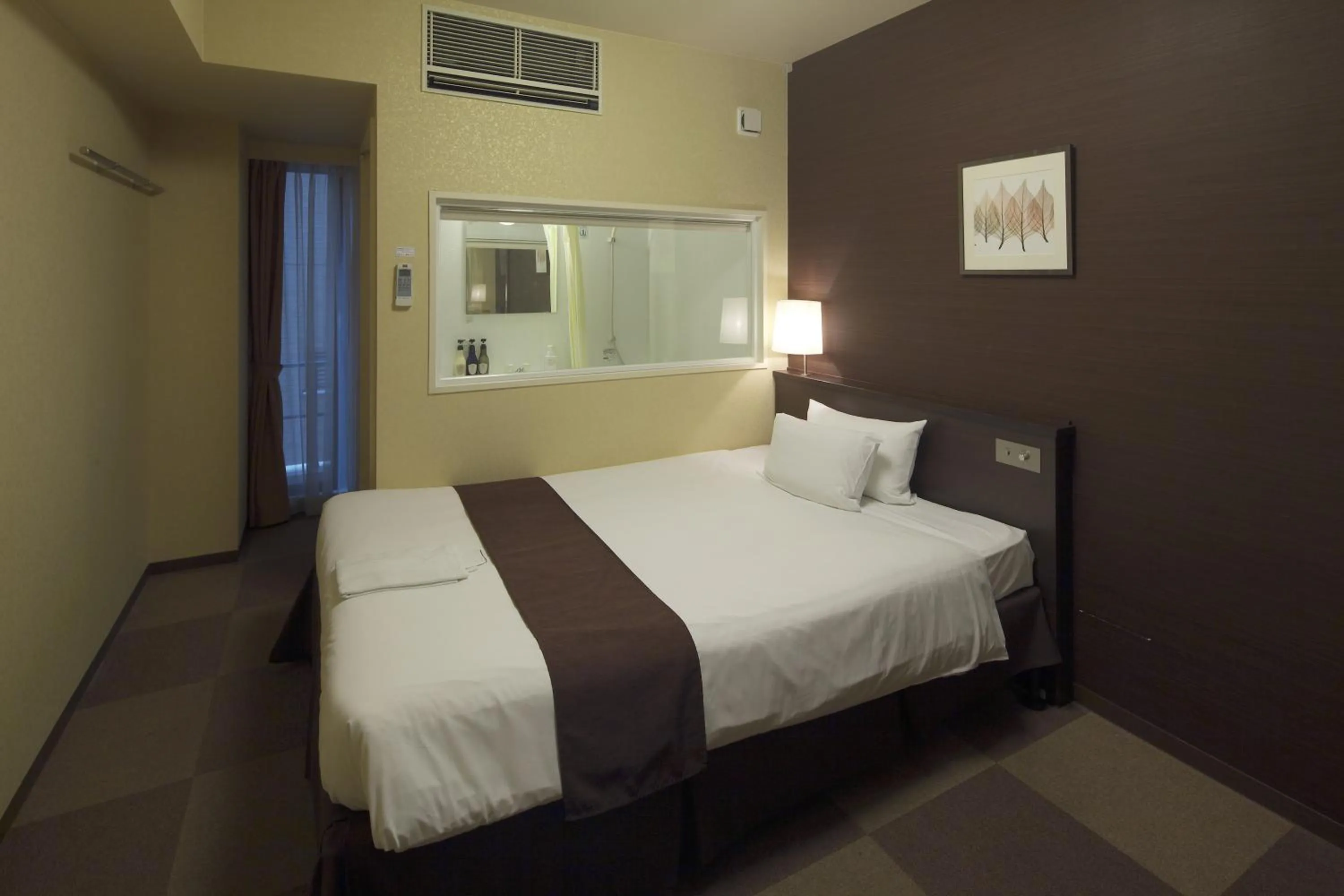 Photo of the whole room, Bed in Shizutetsu Hotel Prezio Shizuoka-Ekikita