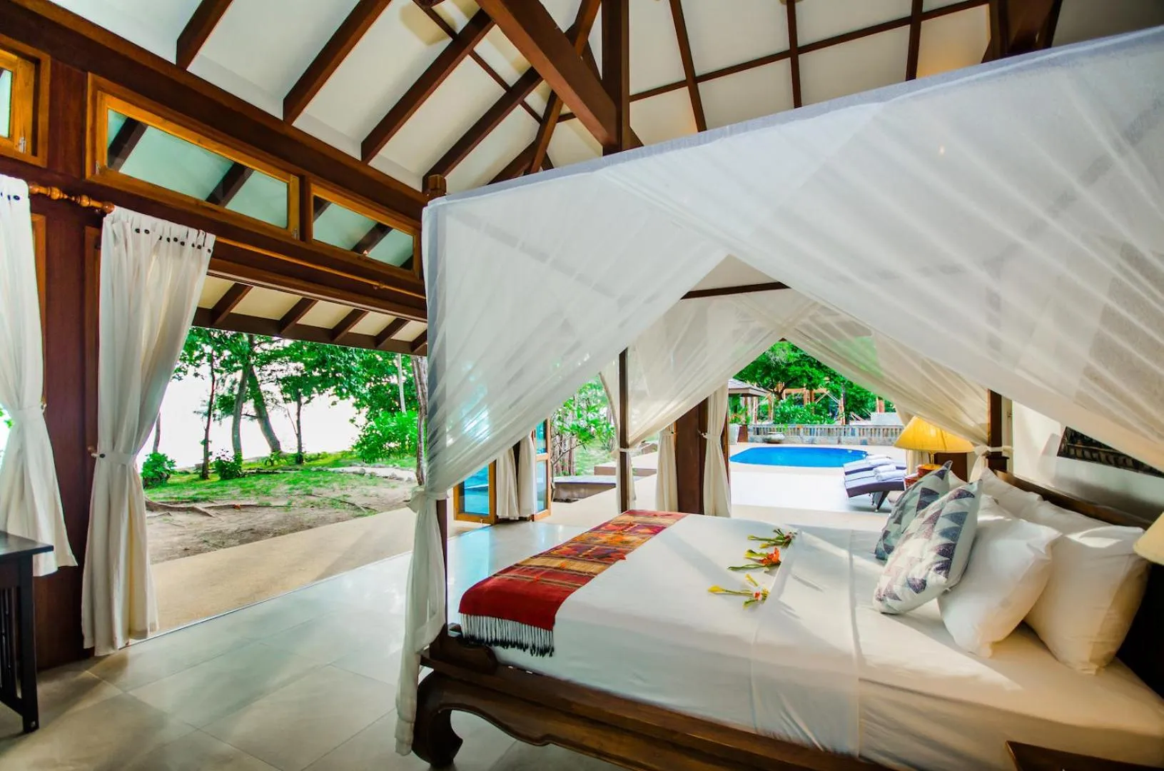 Bed in Koh Jum Beach Villas "A member of Secret Retreats"