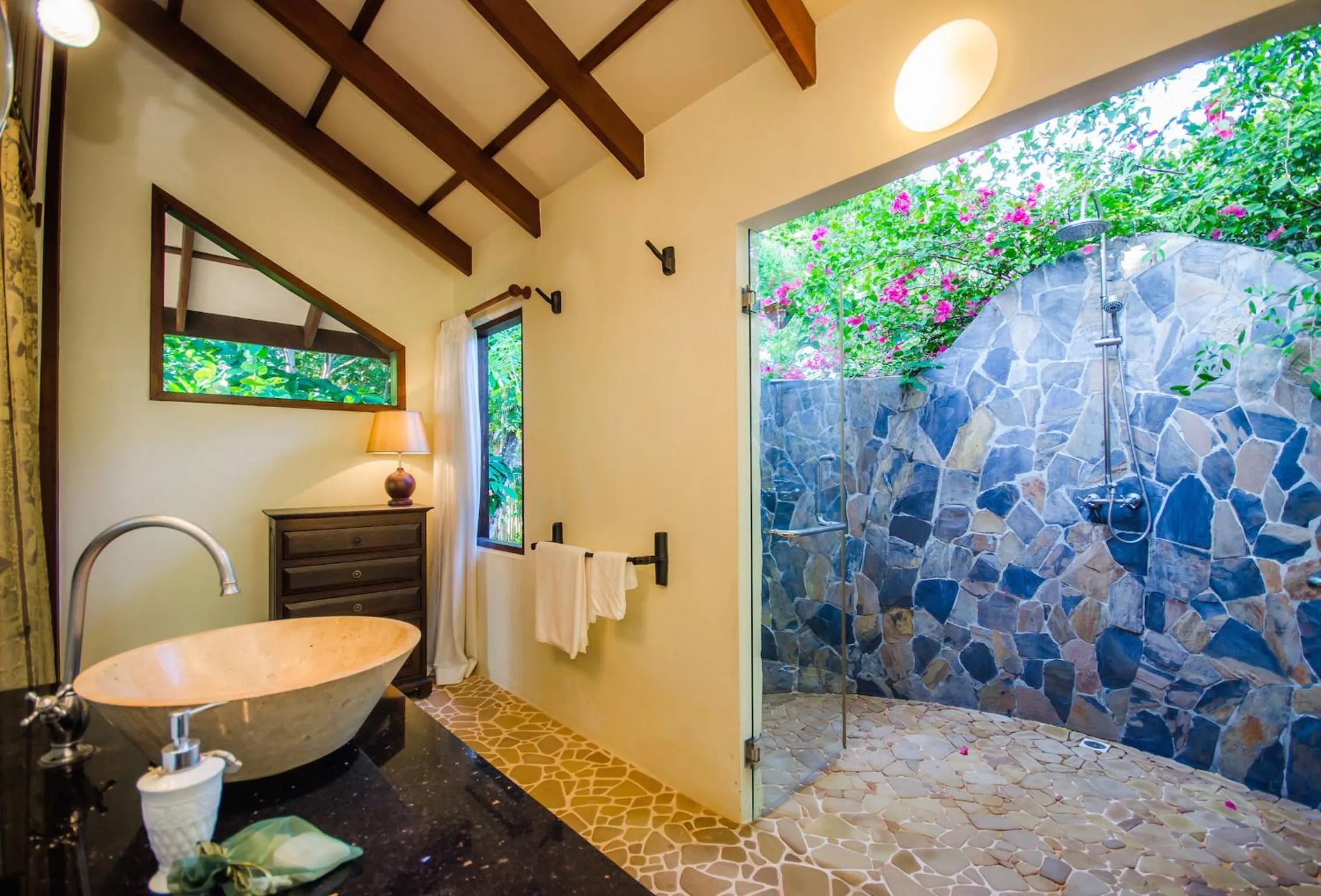 Bathroom in Koh Jum Beach Villas "A member of Secret Retreats"