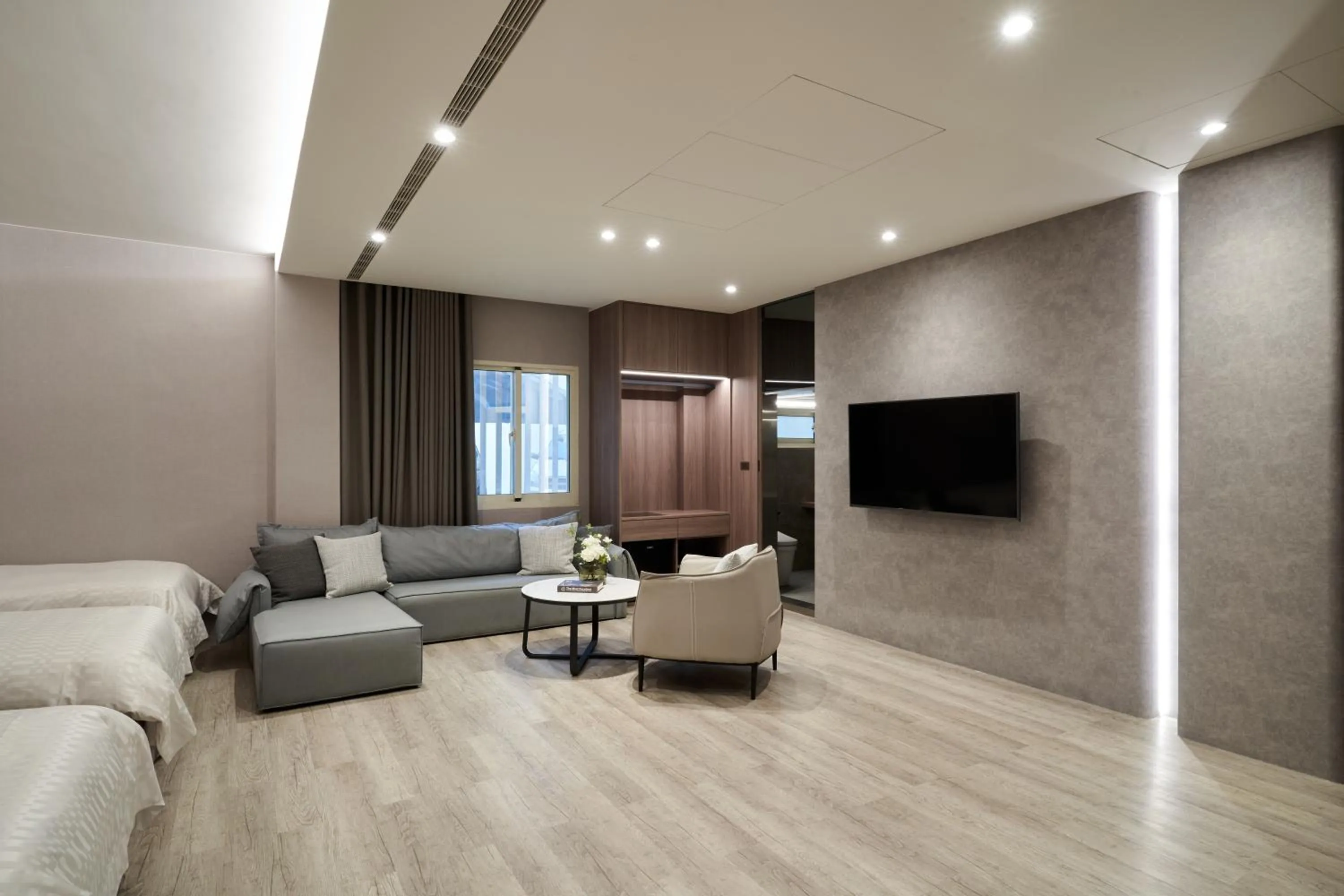 TV and multimedia in Yung An Business Hotel